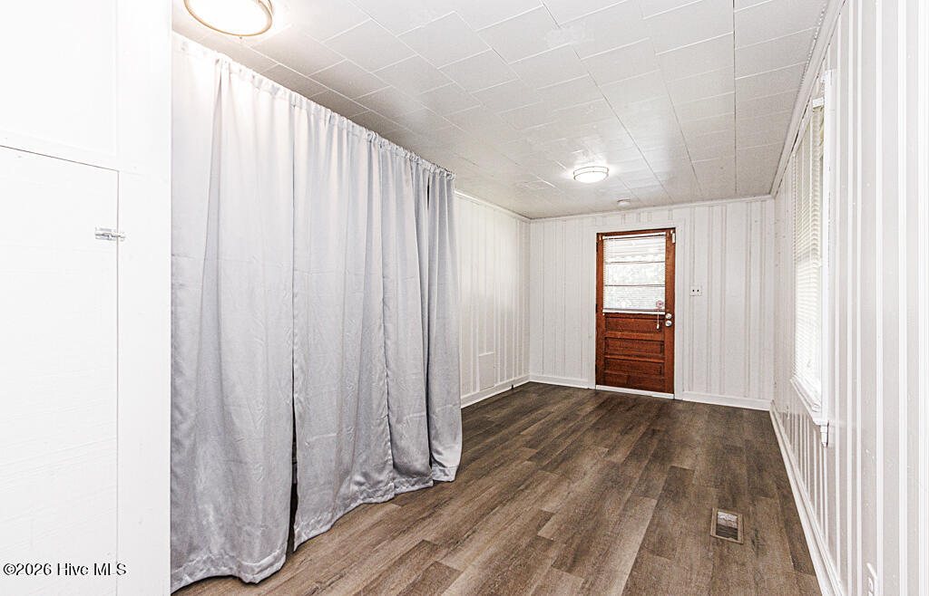 1017 Long Avenue Property Photo 18