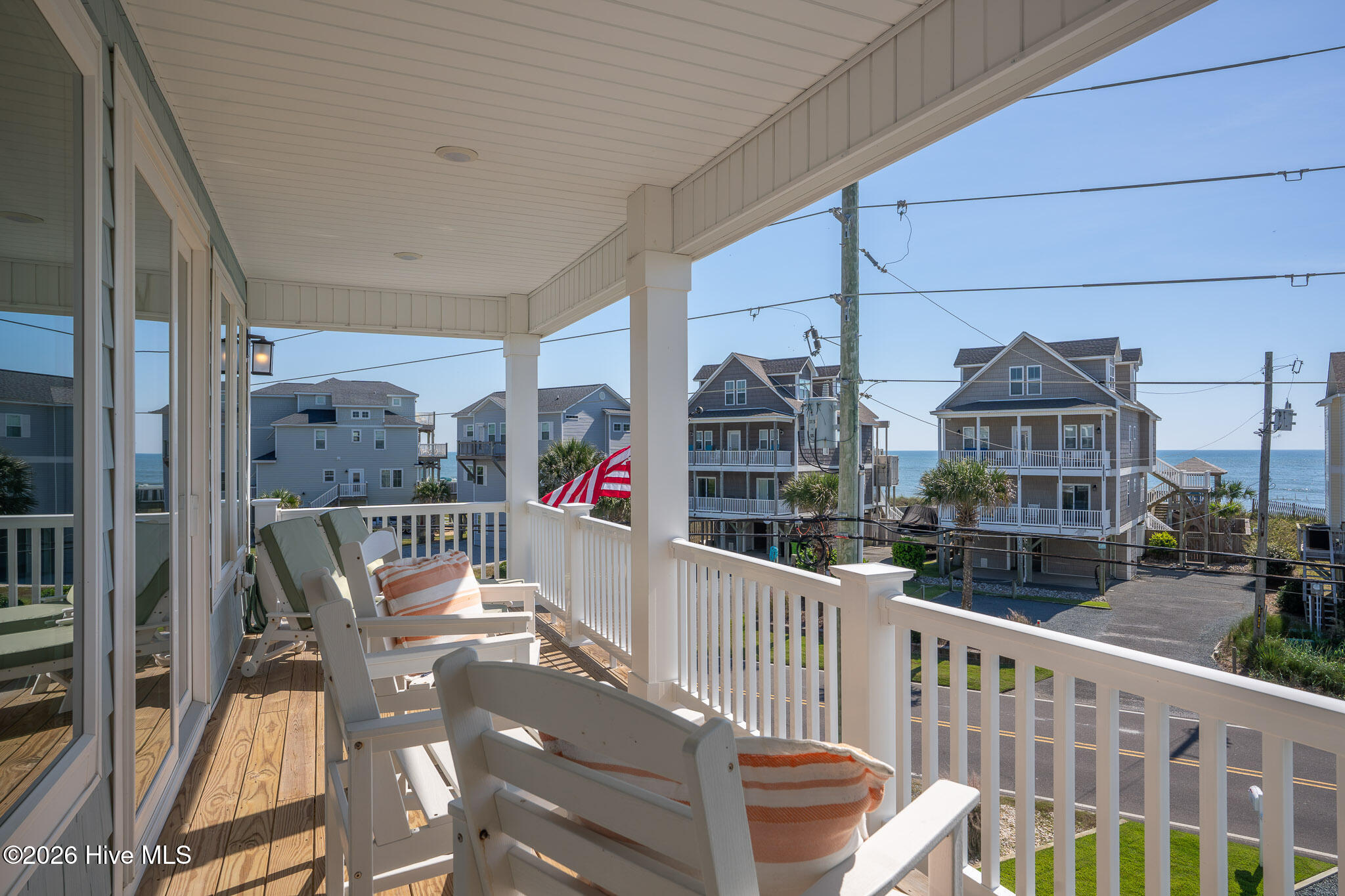 1121 New River Inlet Road Property Photo 8