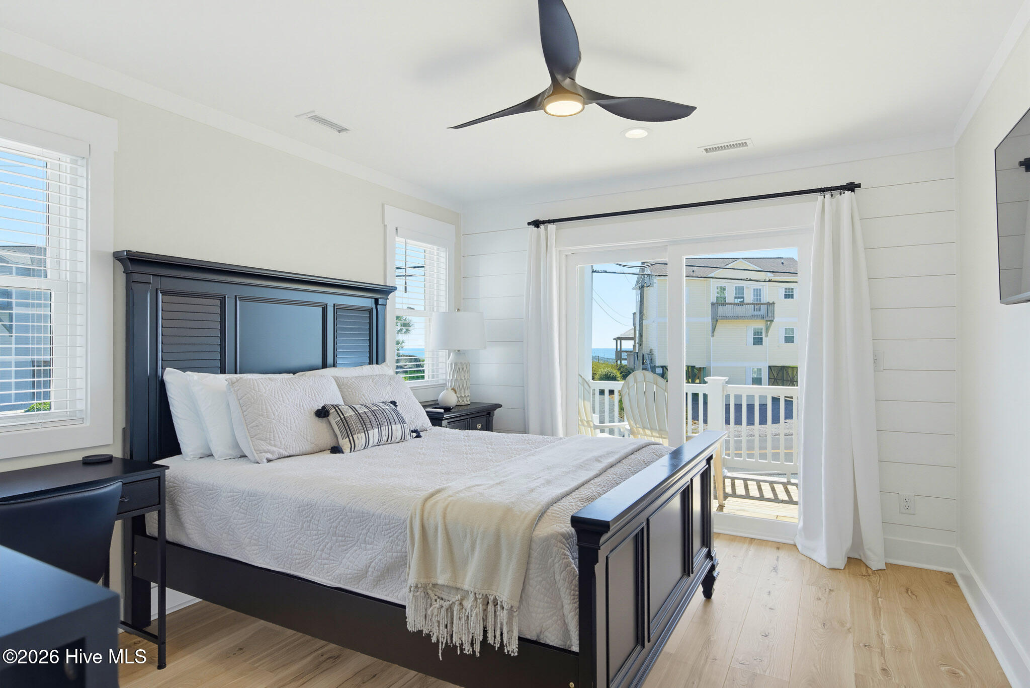 1121 New River Inlet Road Property Photo 48