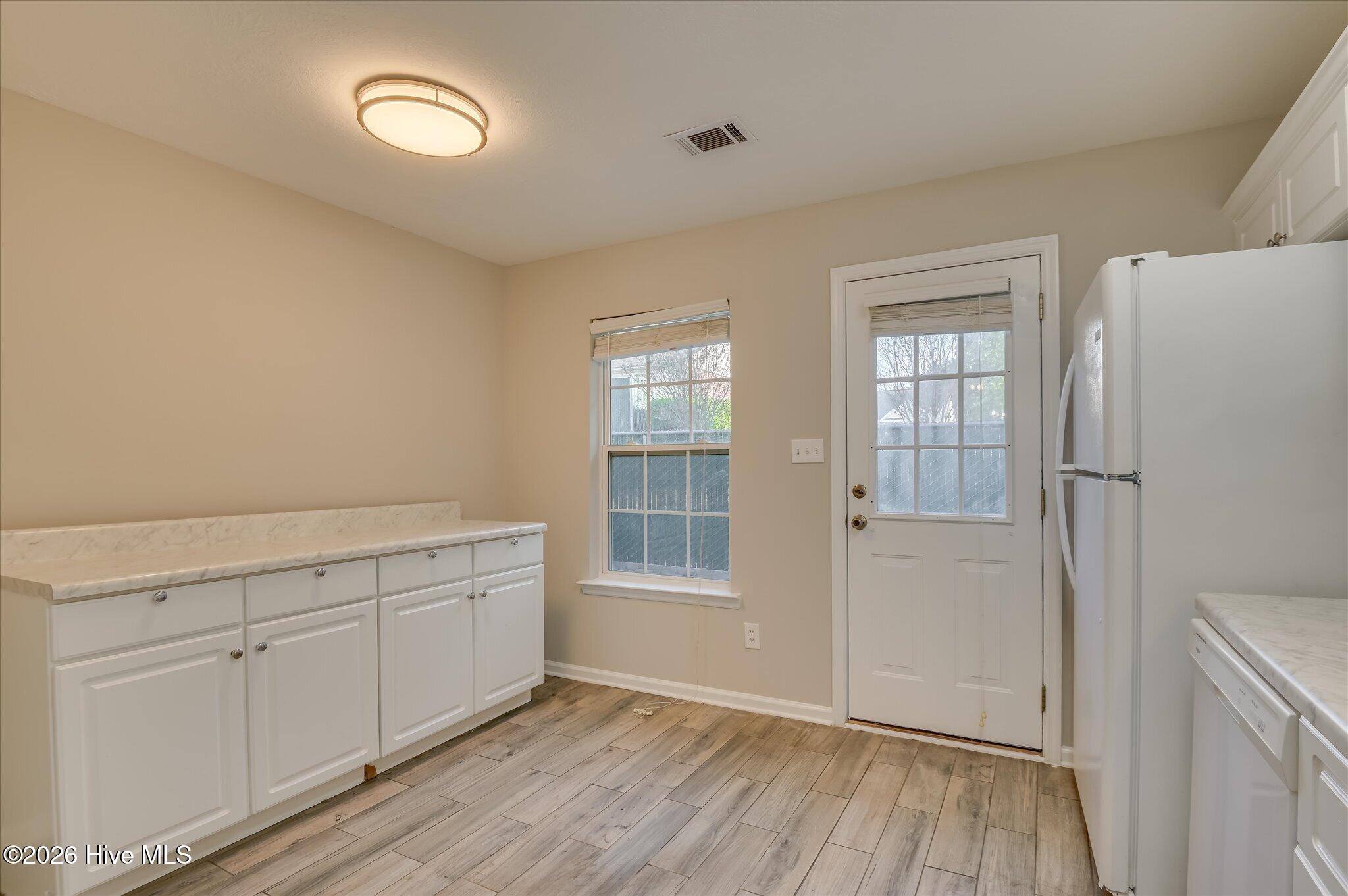 660 Brook Trail Property Photo 14