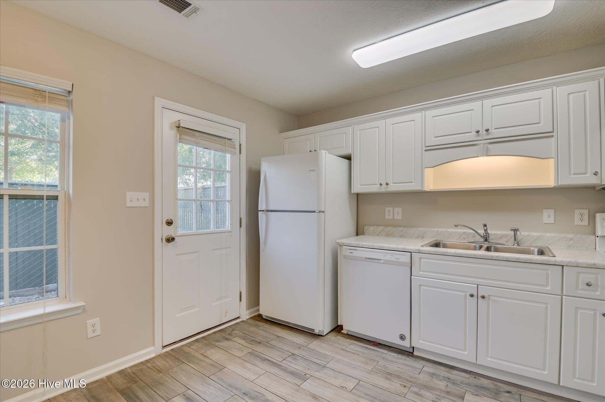 660 Brook Trail Property Photo 16