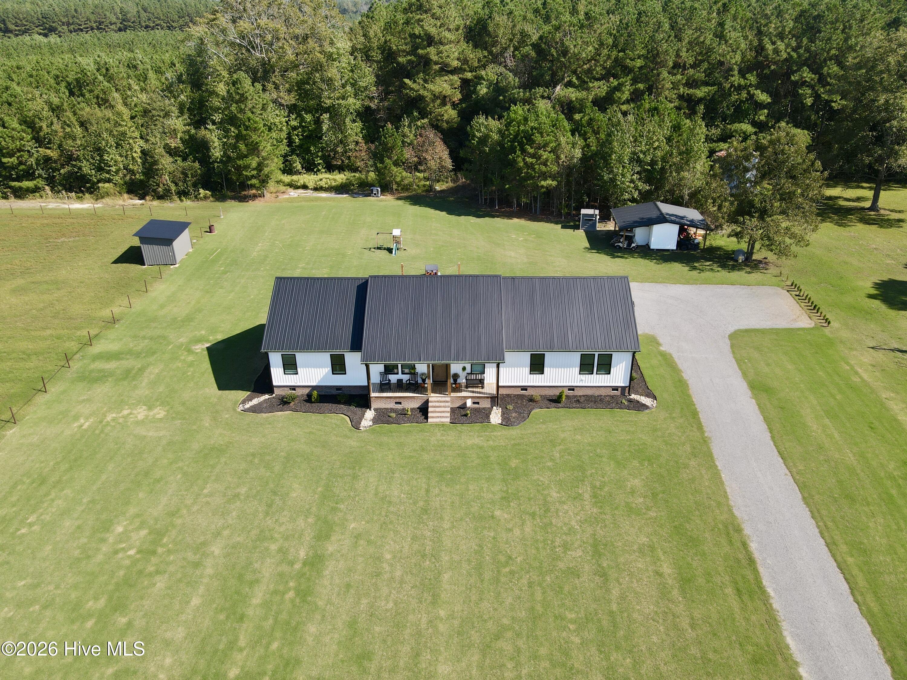 1052 Osbourne Road Property Photo 4