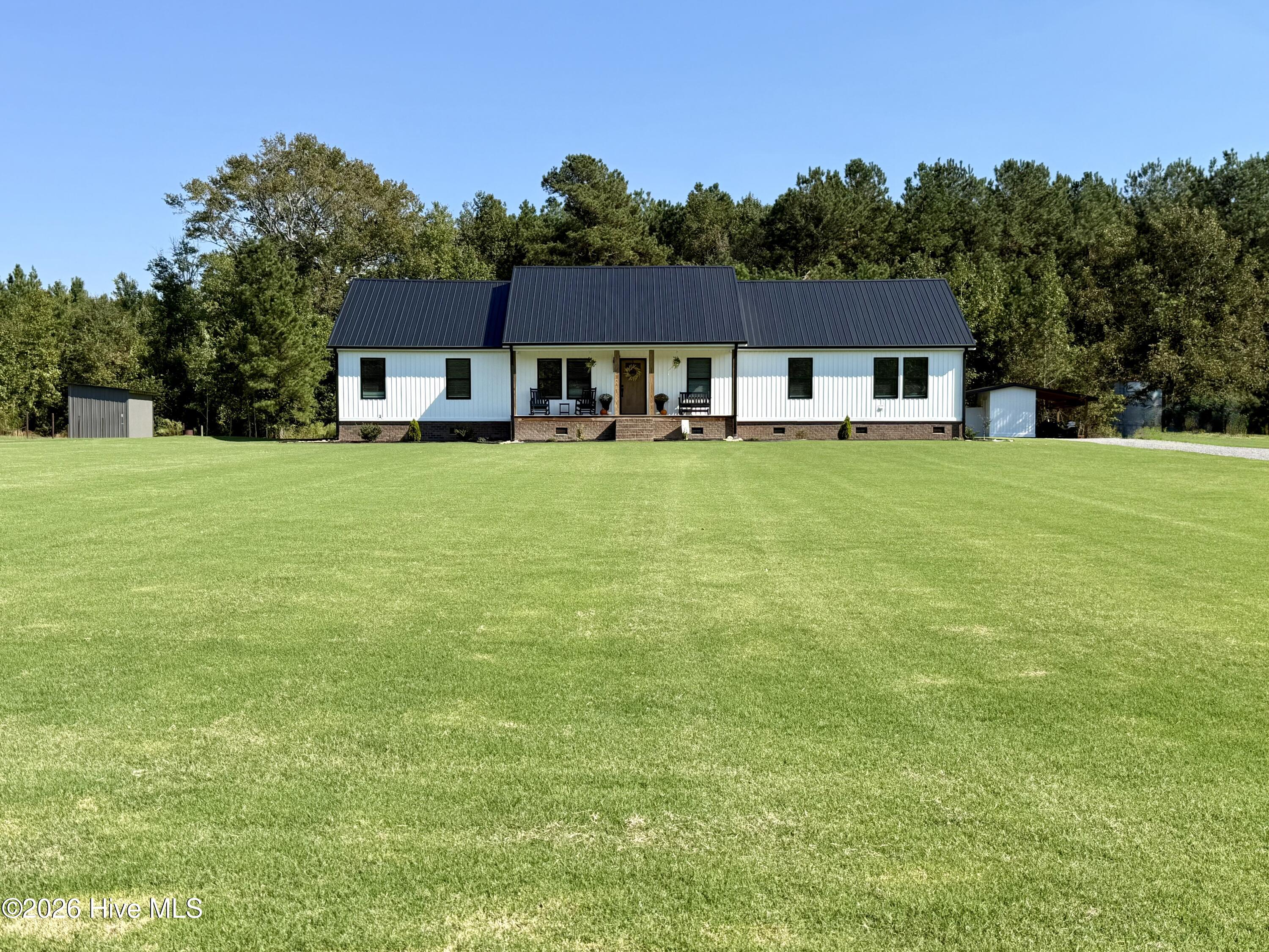 1052 Osbourne Road Property Photo 8