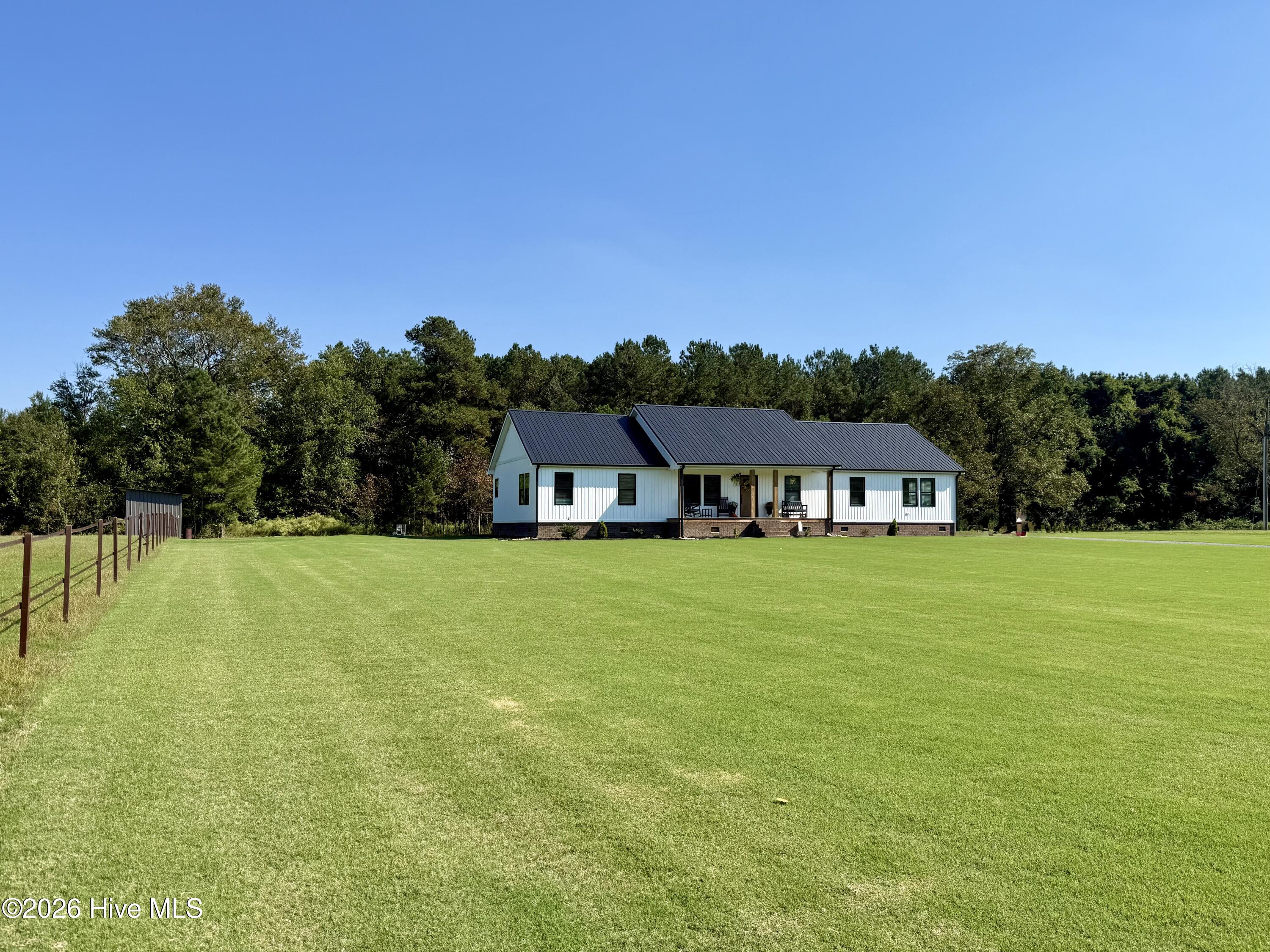 1052 Osbourne Road Property Photo 9