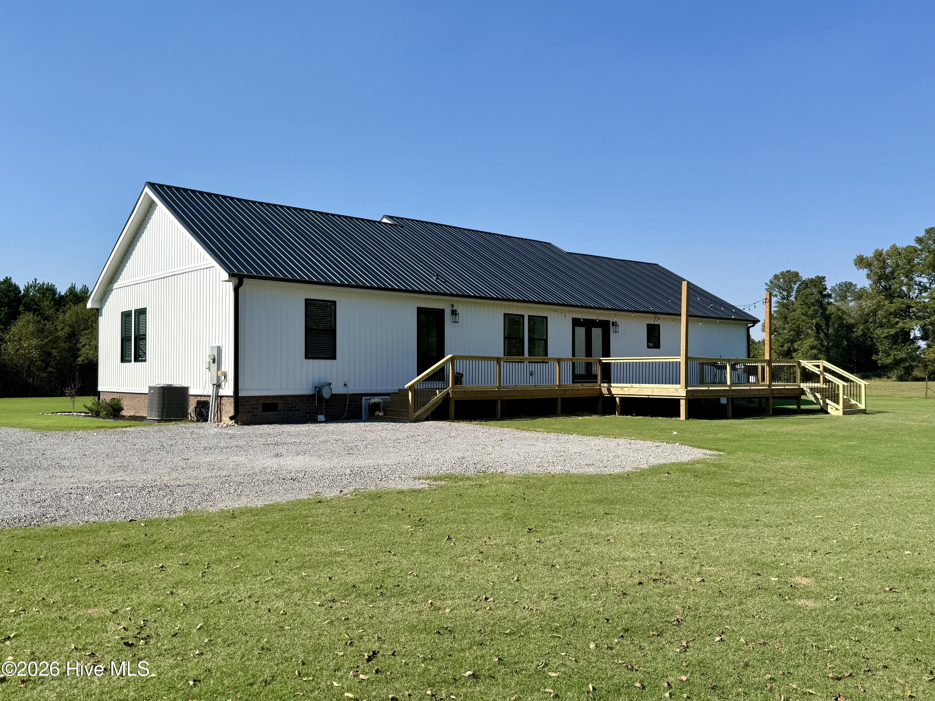 1052 Osbourne Road Property Photo 15