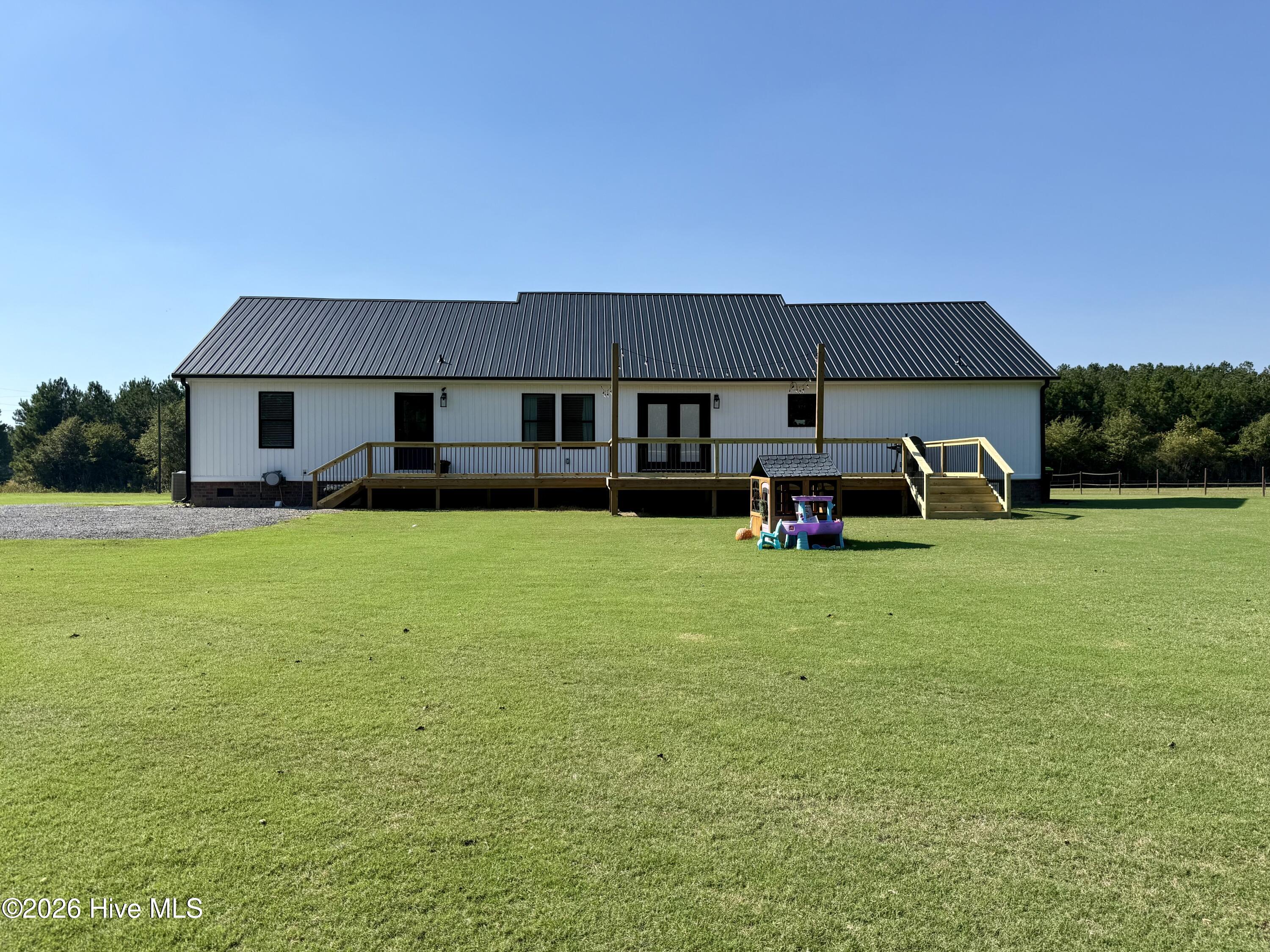 1052 Osbourne Road Property Photo 16