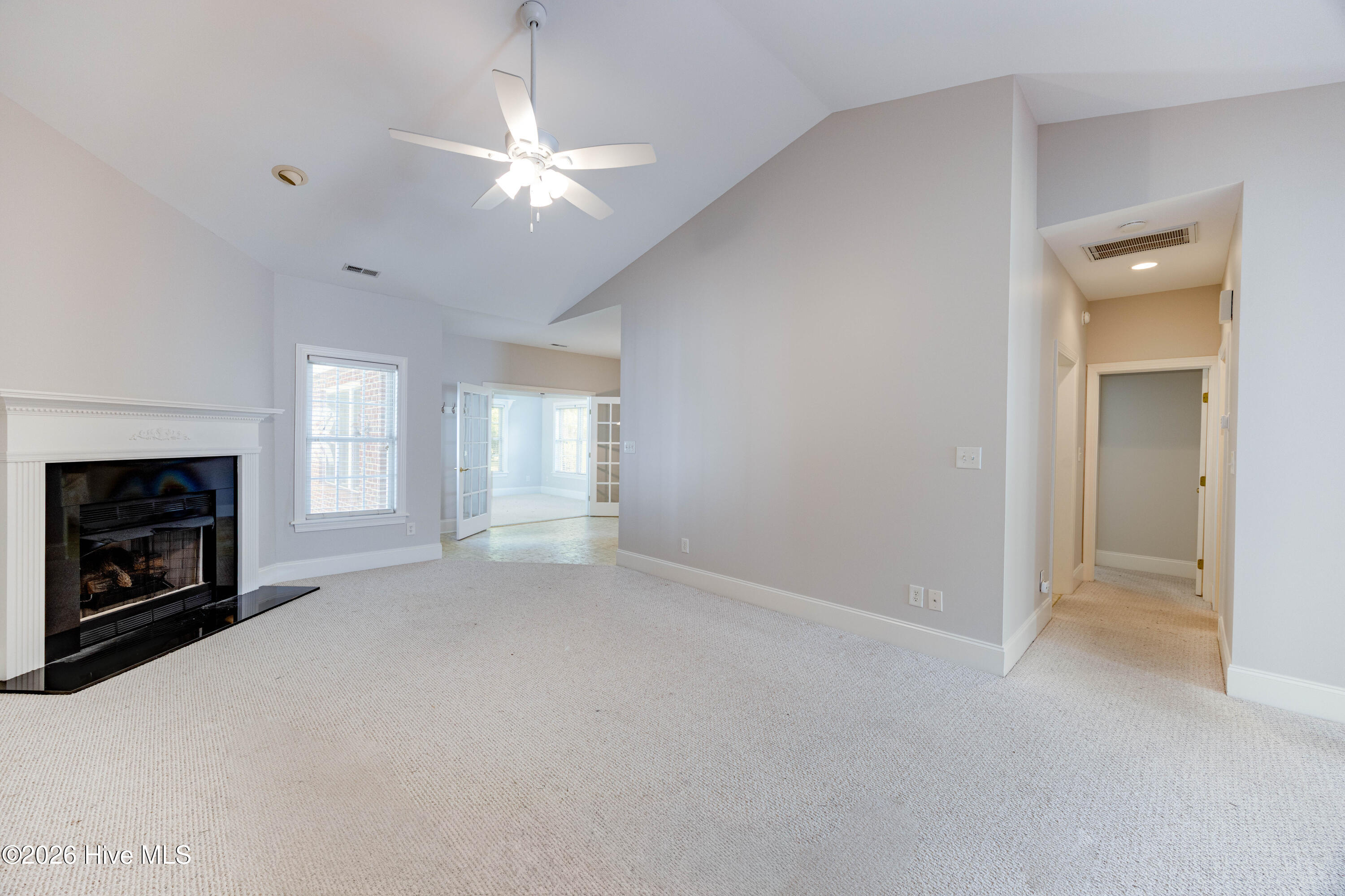 207 Inda Way Property Photo 3