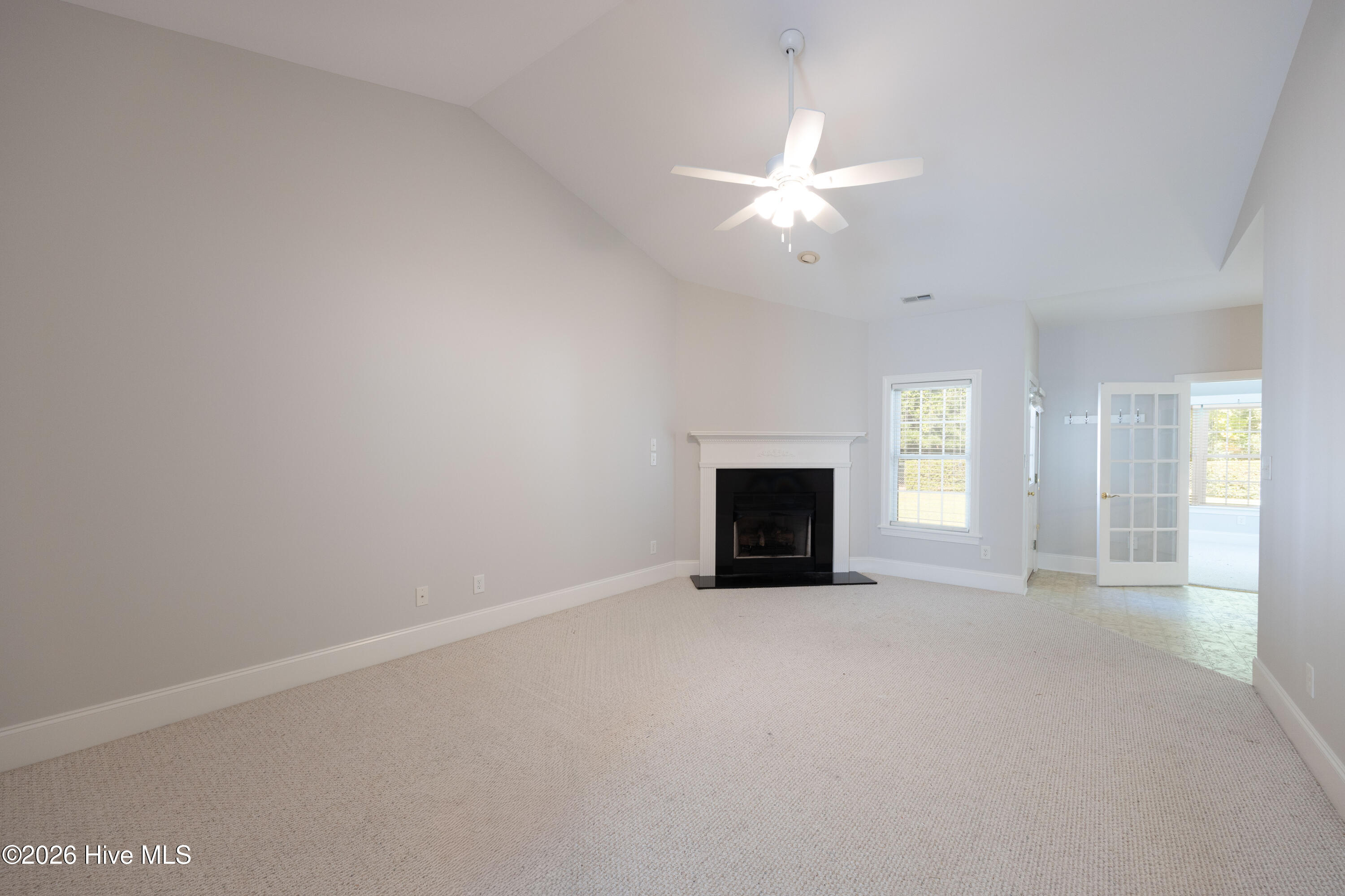 207 Inda Way Property Photo 7