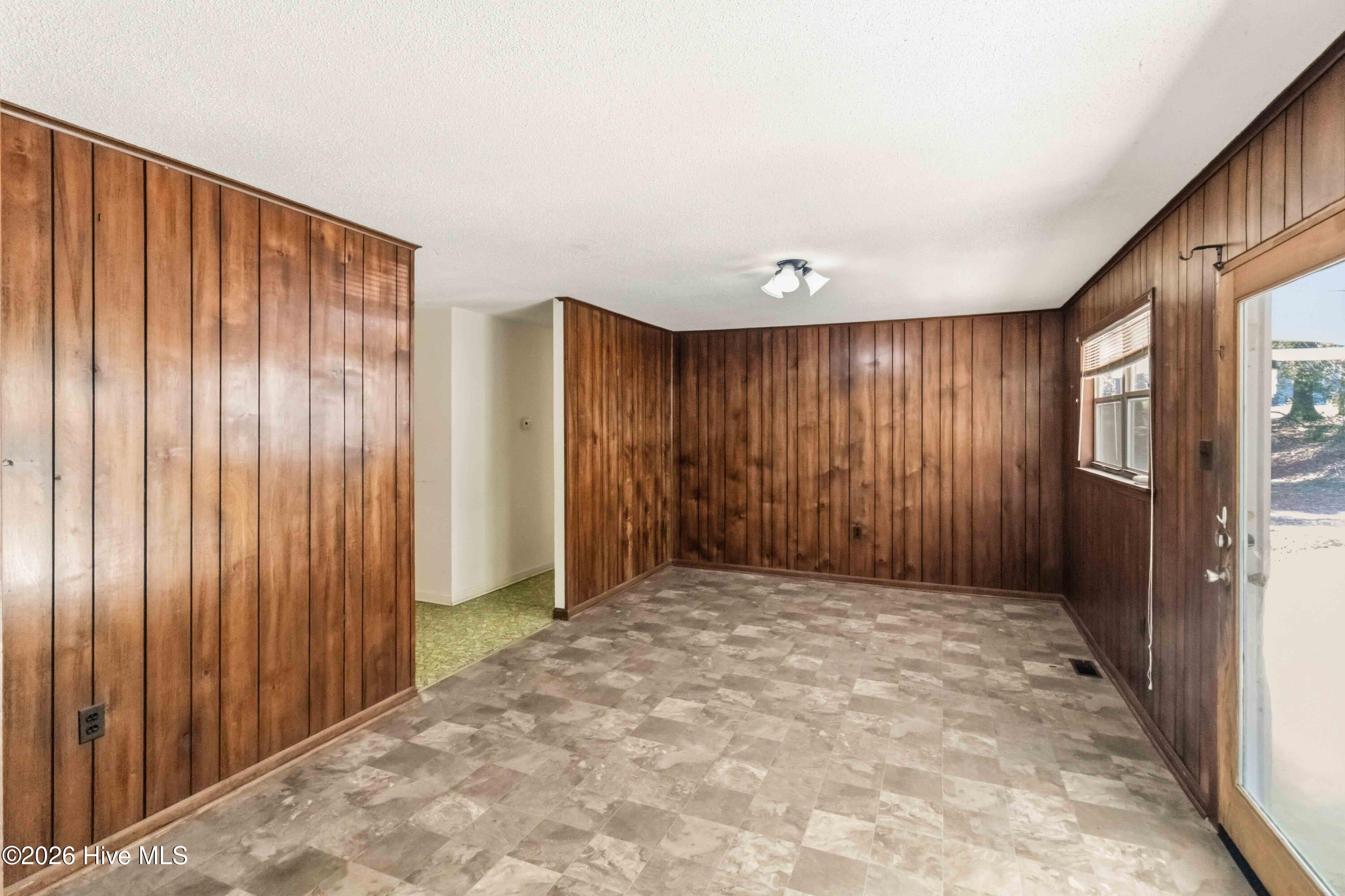 2020 Ackerman Road Property Photo 9