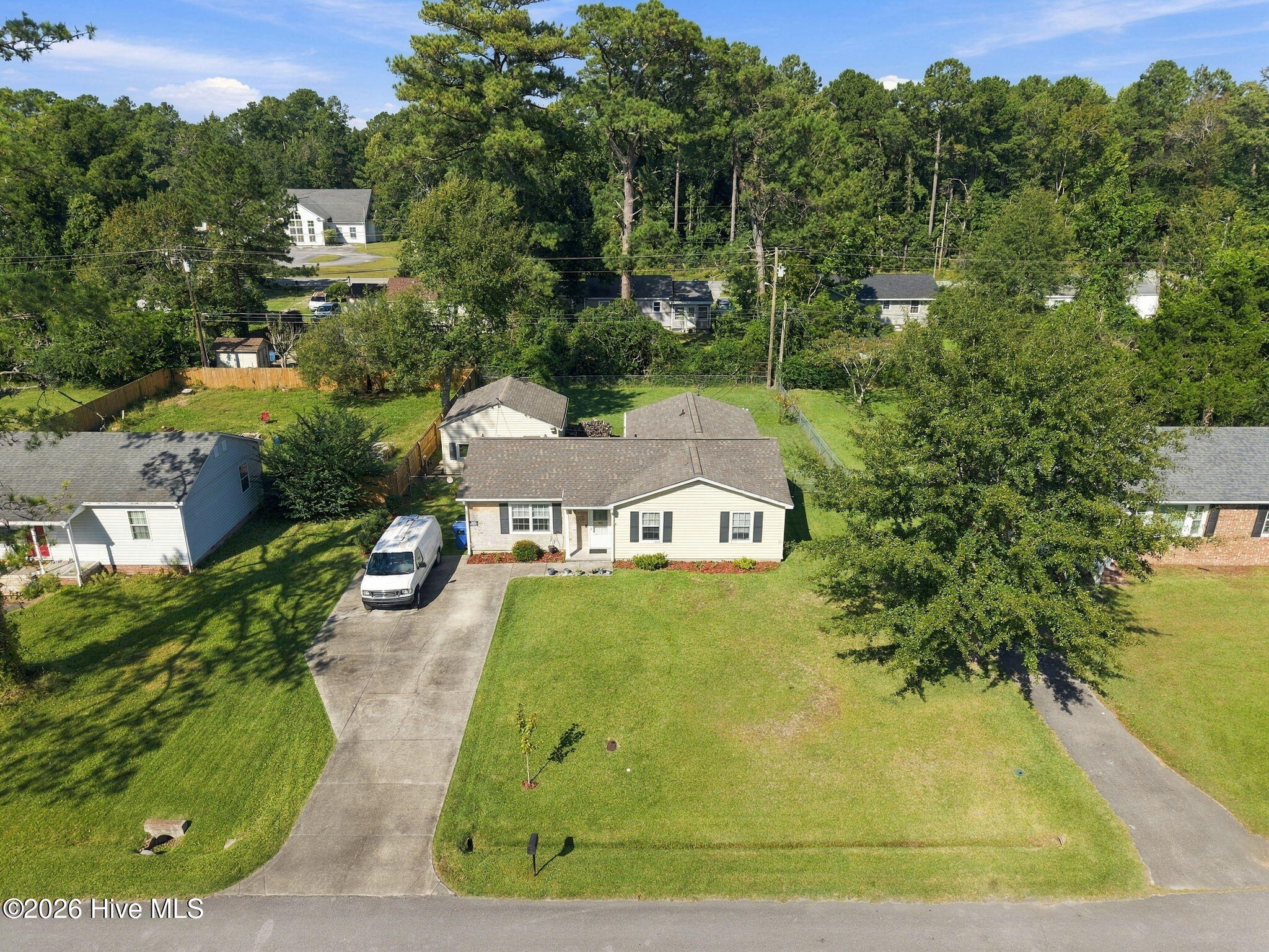 212 Kenneth Boulevard Property Photo 12