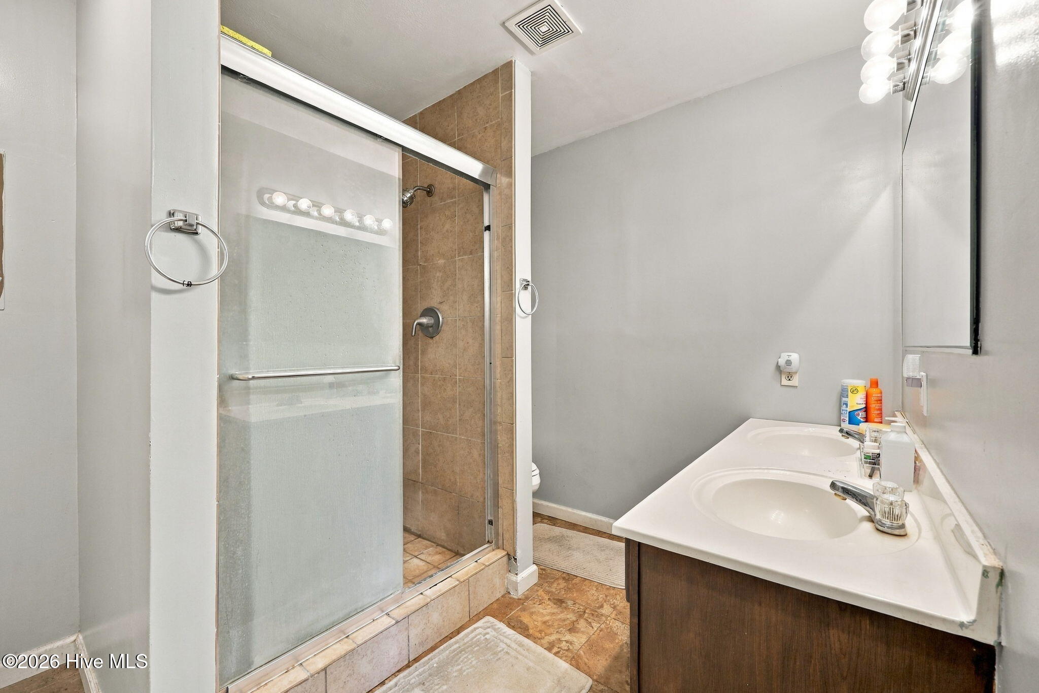 212 Kenneth Boulevard Property Photo 31