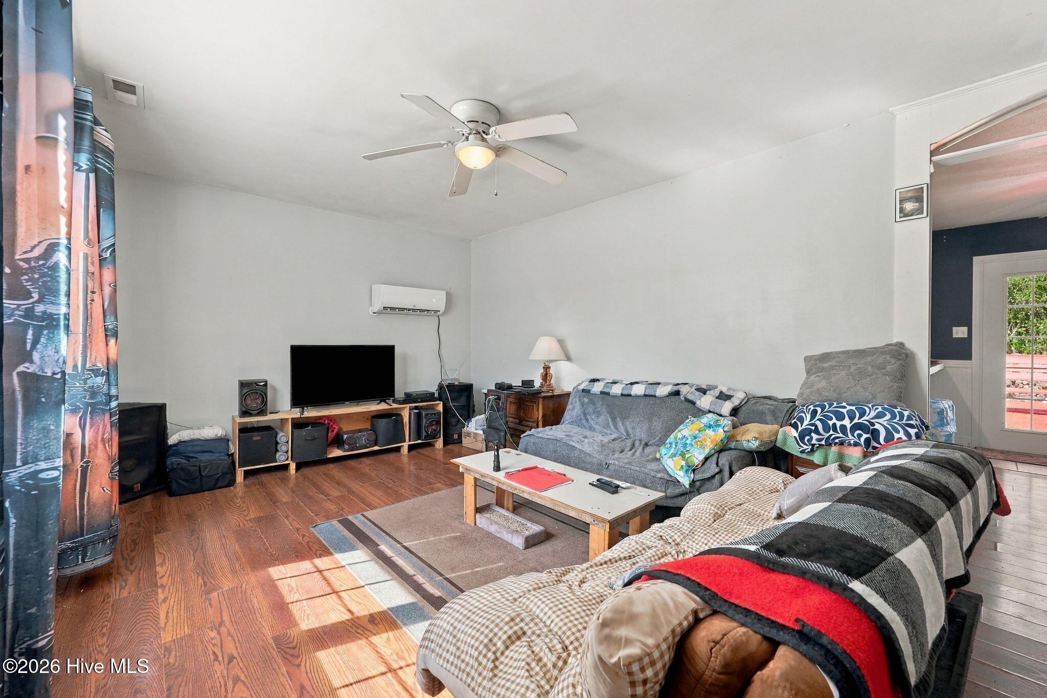 212 Kenneth Boulevard Property Photo 40