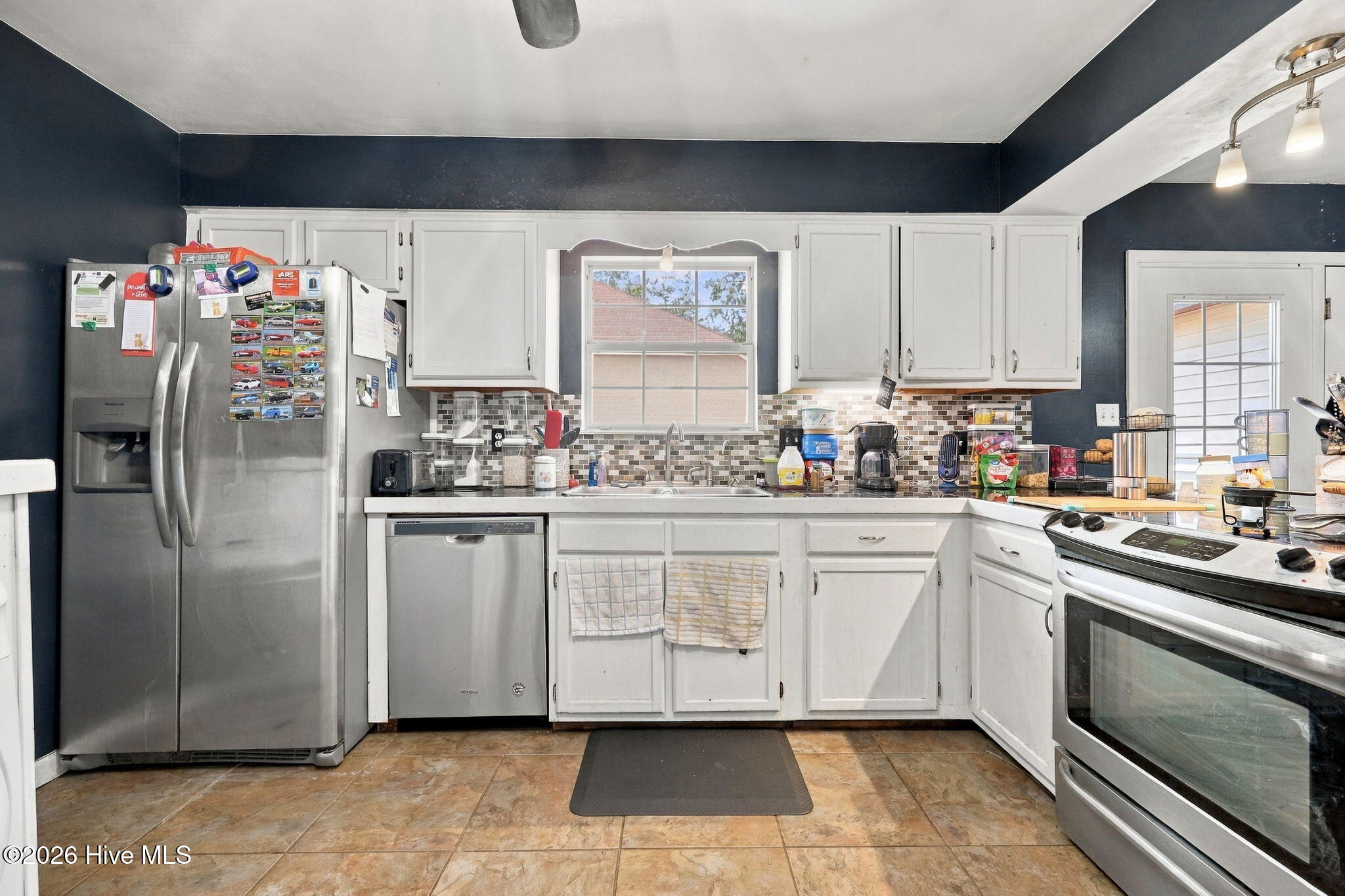 212 Kenneth Boulevard Property Photo 48