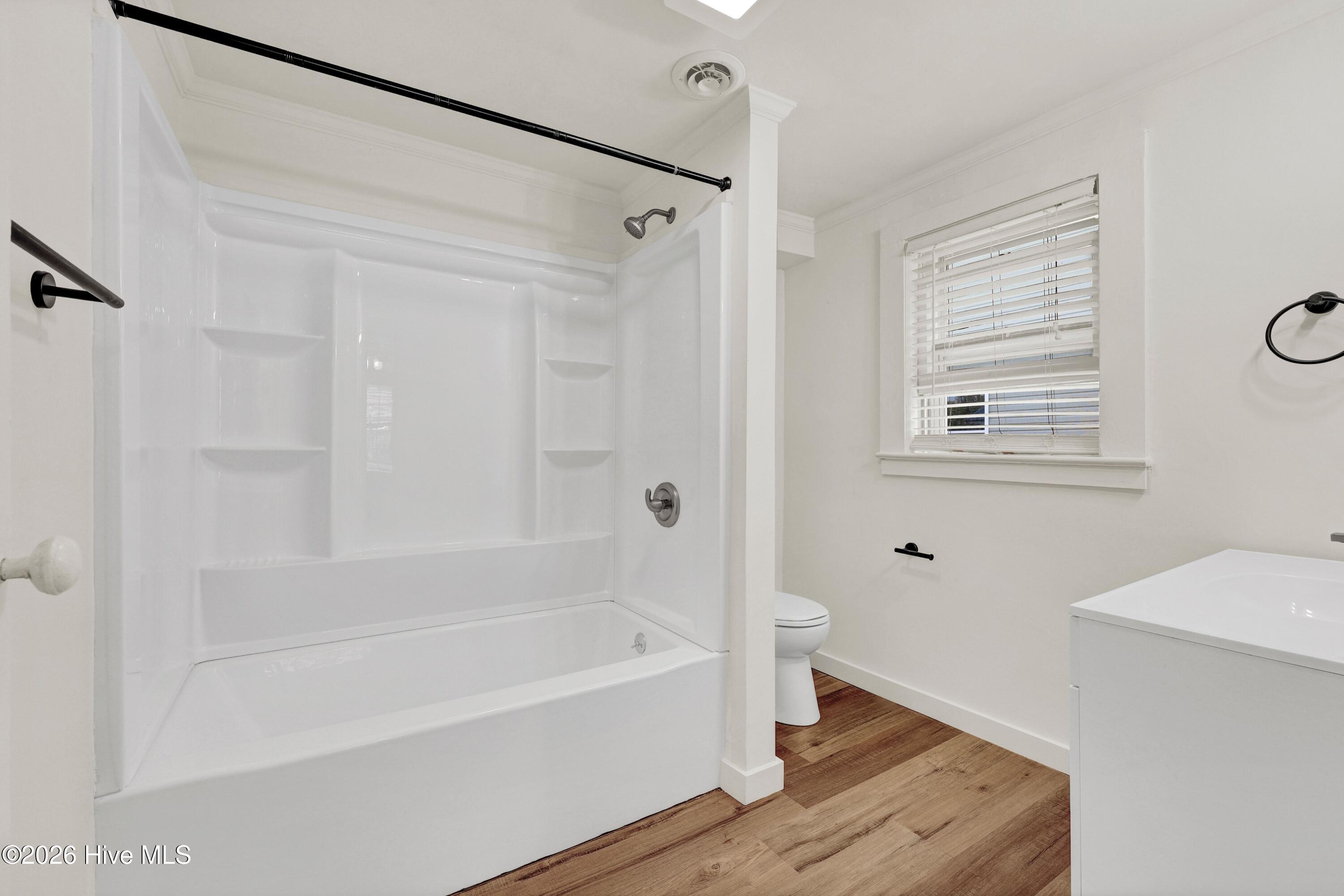 1314 Queen Street Property Photo 7