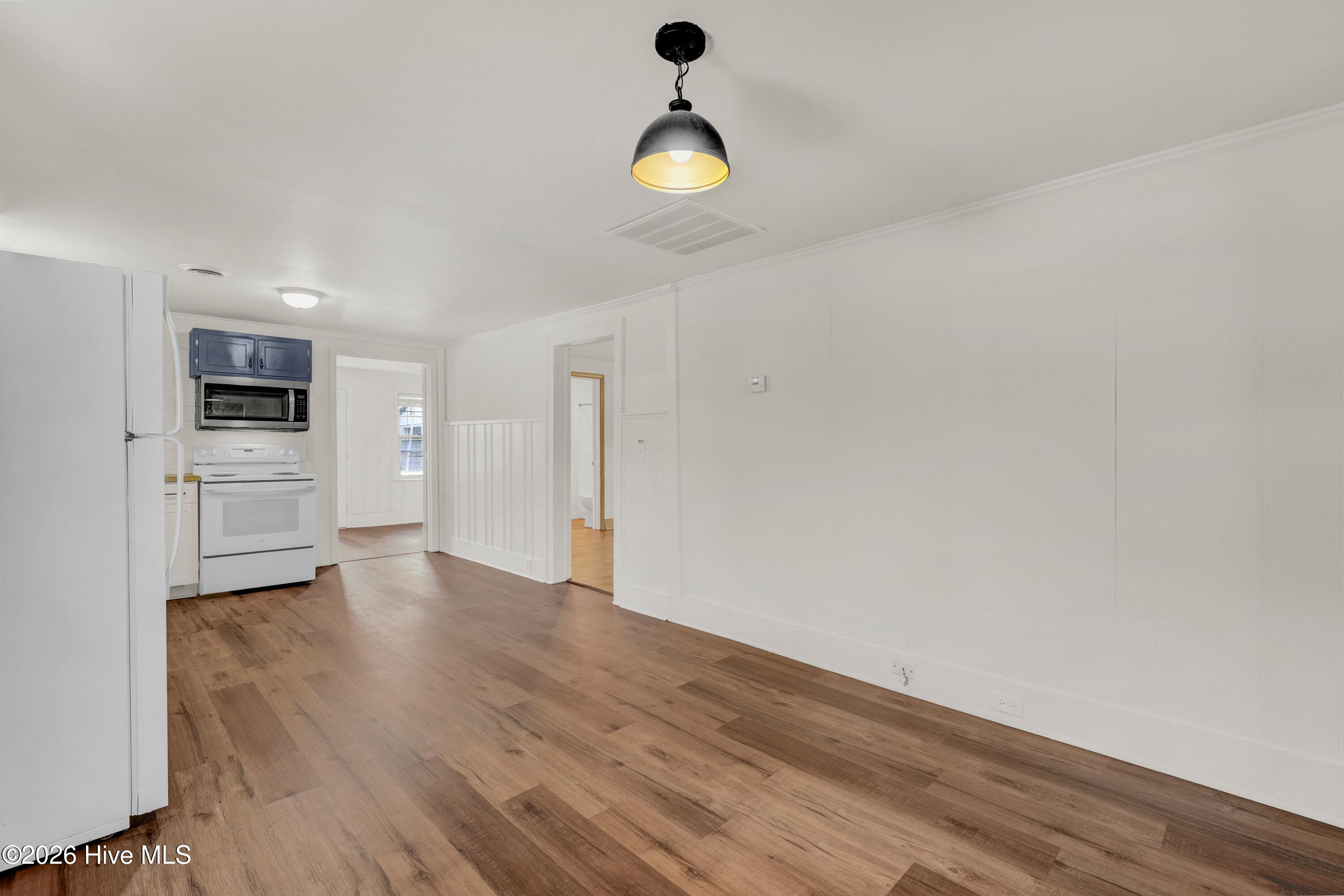 1314 Queen Street Property Photo 9
