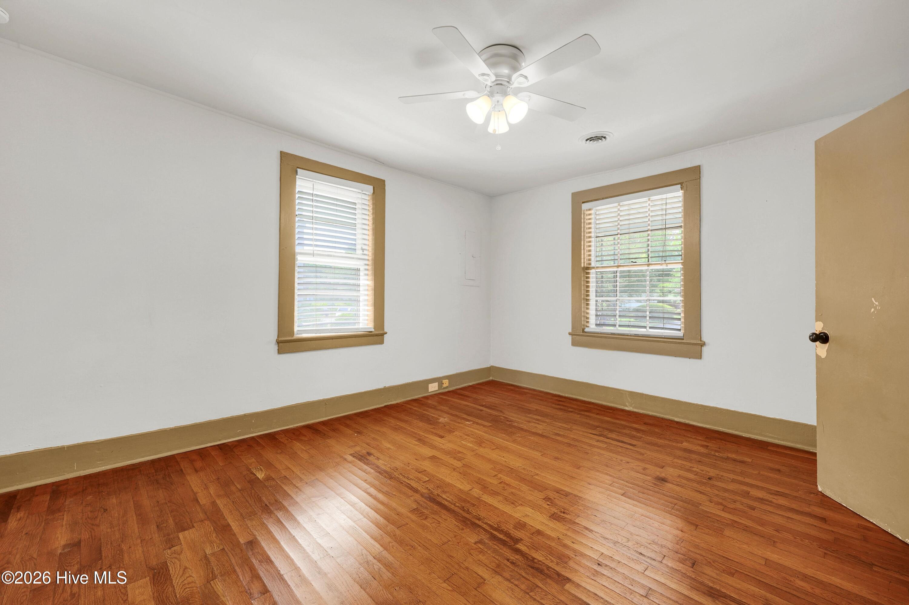 1314 Queen Street Property Photo 16