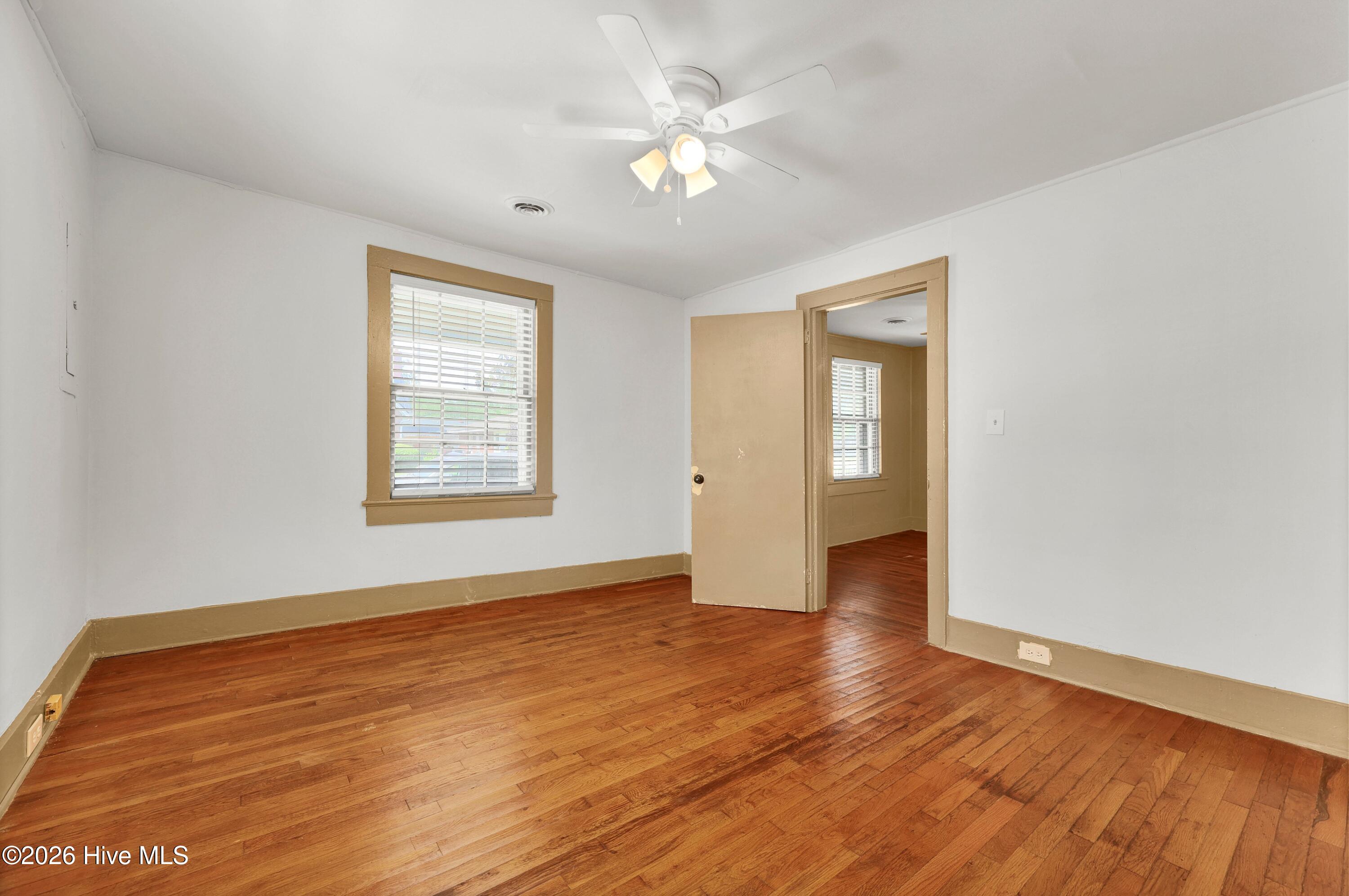 1314 Queen Street Property Photo 17