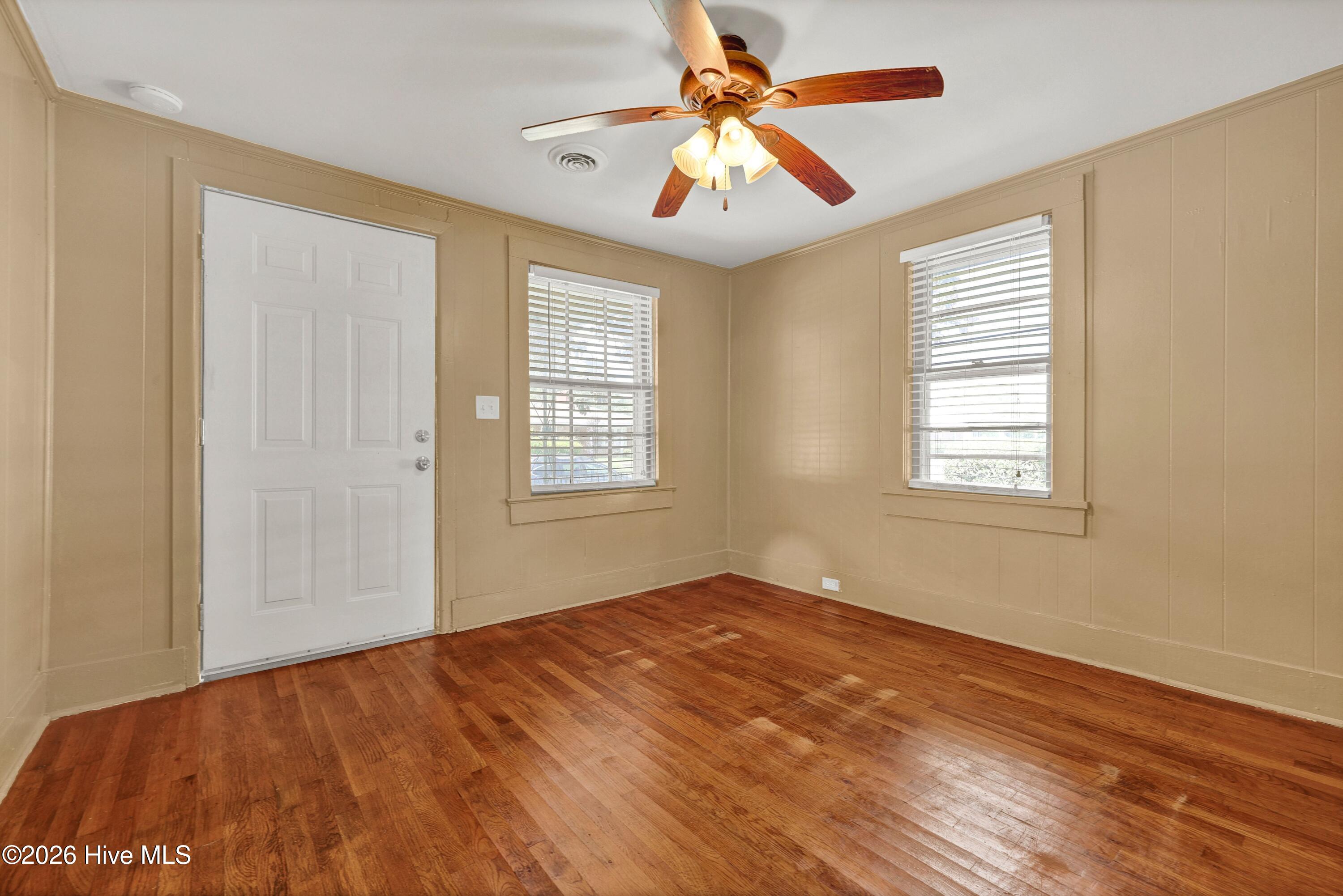 1314 Queen Street Property Photo 18