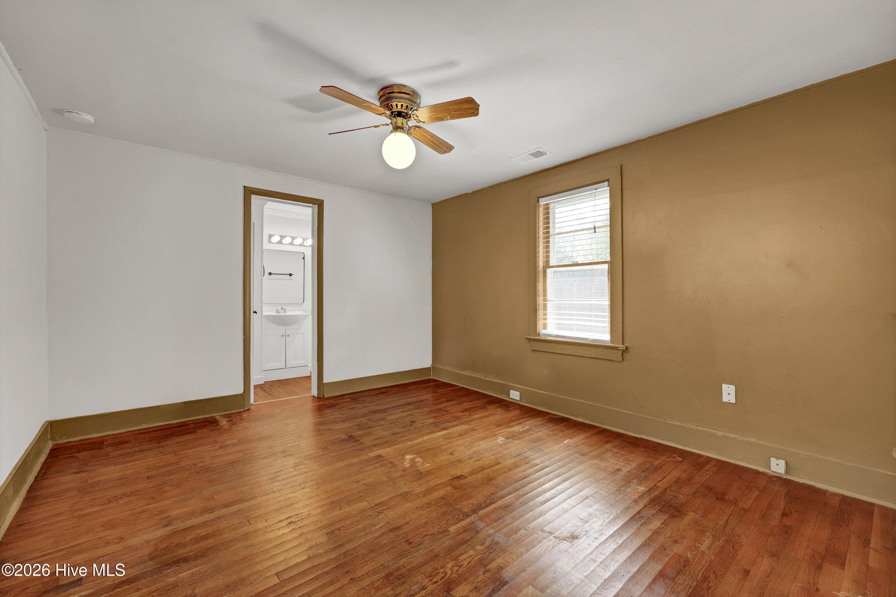 1314 Queen Street Property Photo 23