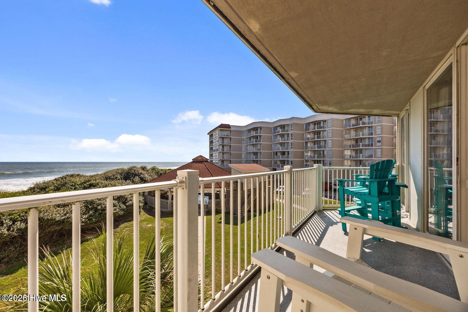 2000 New River Inlet Road 2206 Property Photo 3