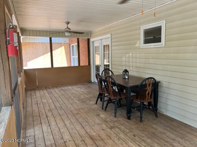 210 N First Avenue Property Photo 17