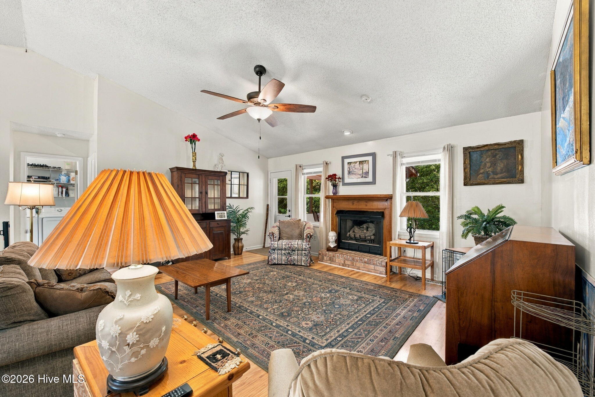 3910 Yarmouth Road Property Photo 8