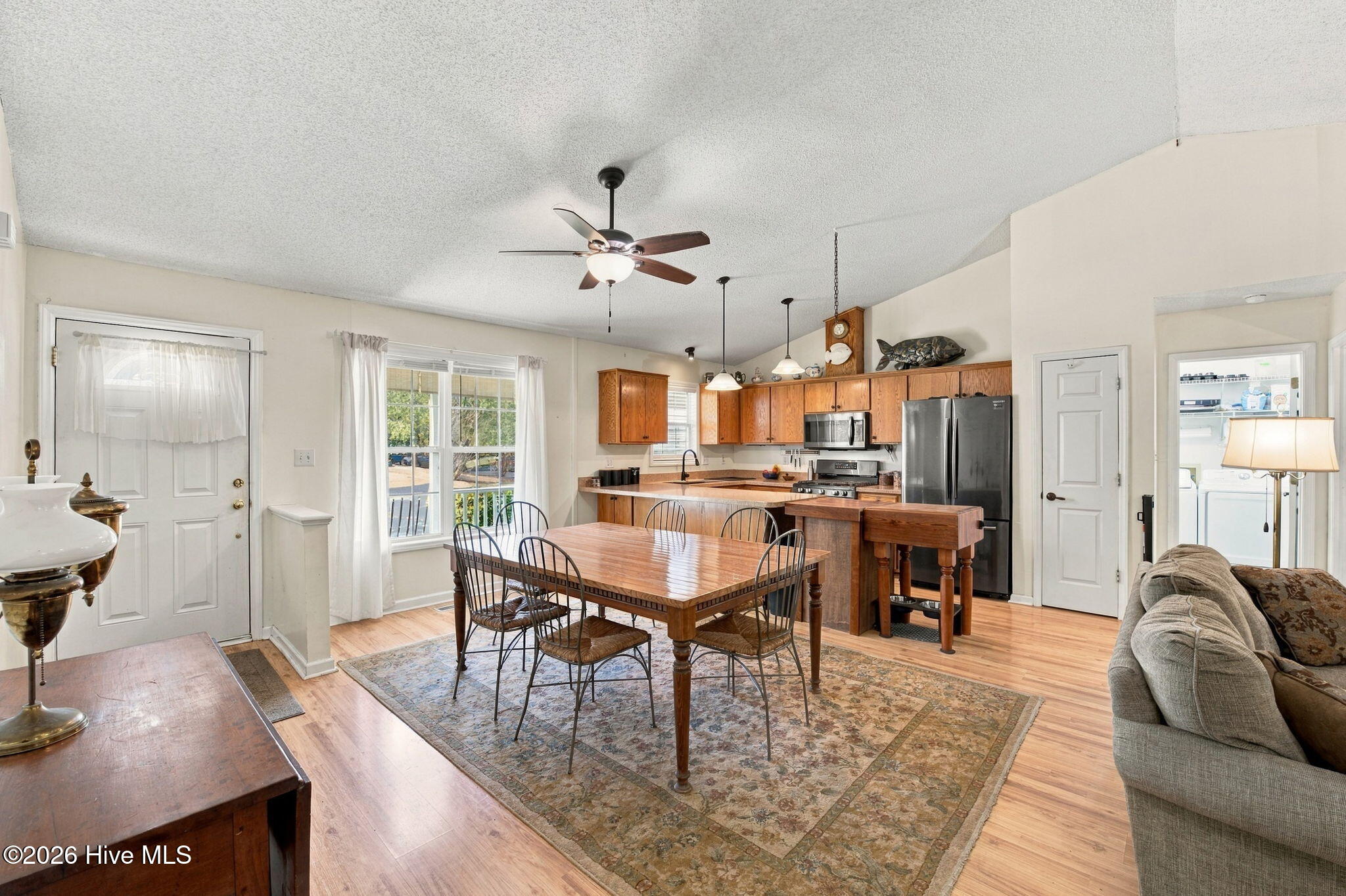 3910 Yarmouth Road Property Photo 14