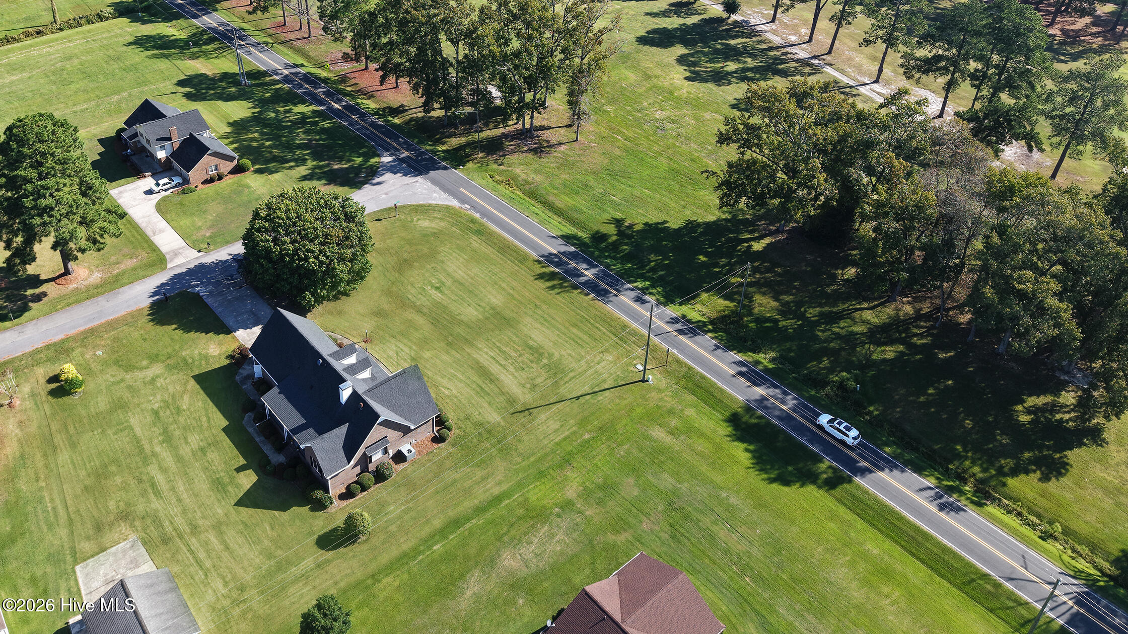944 Country Club Drive Property Photo 15