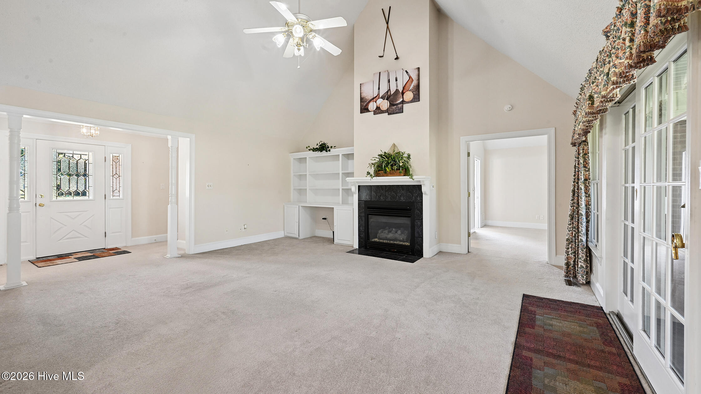 944 Country Club Drive Property Photo 25