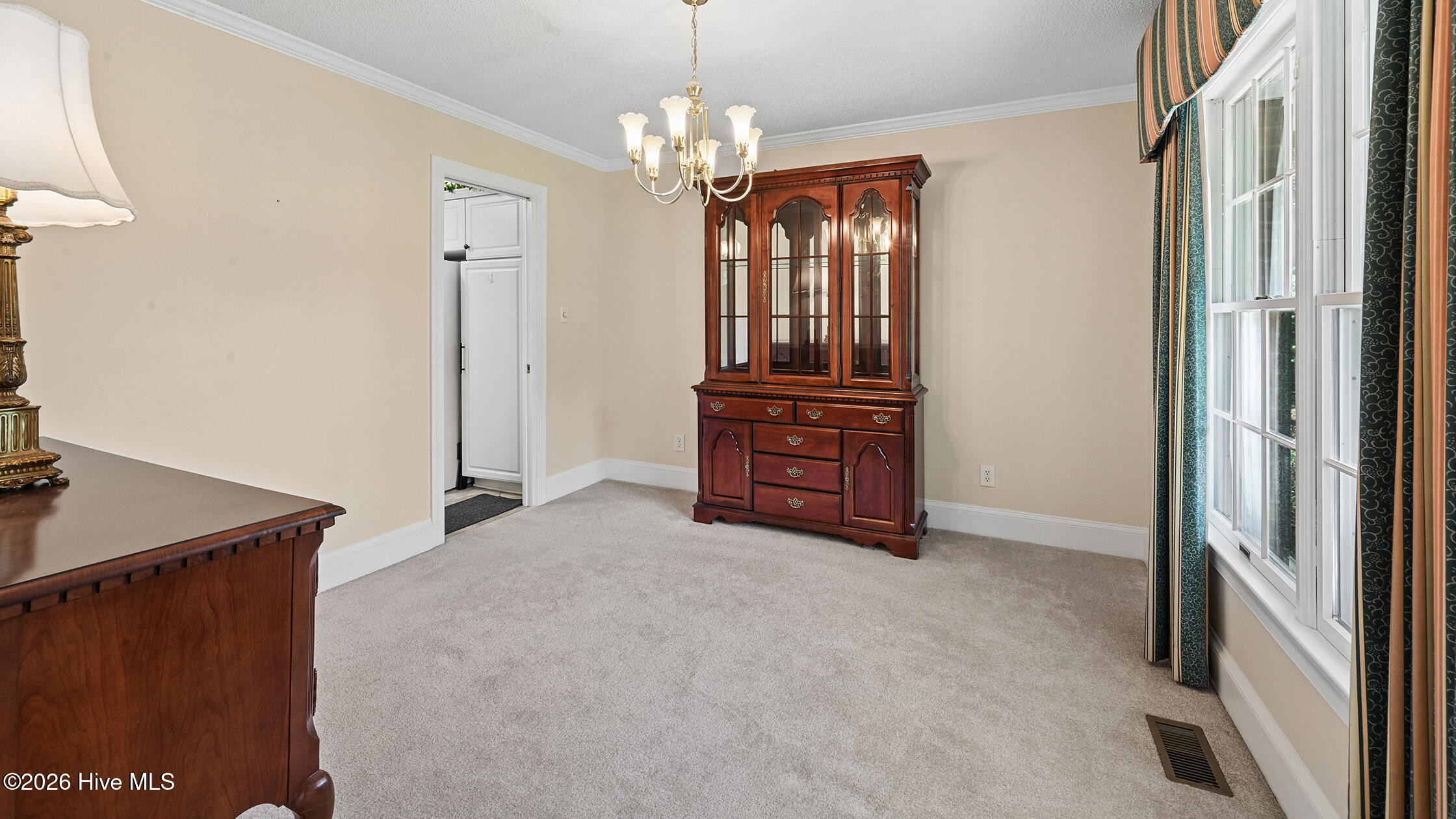 944 Country Club Drive Property Photo 28