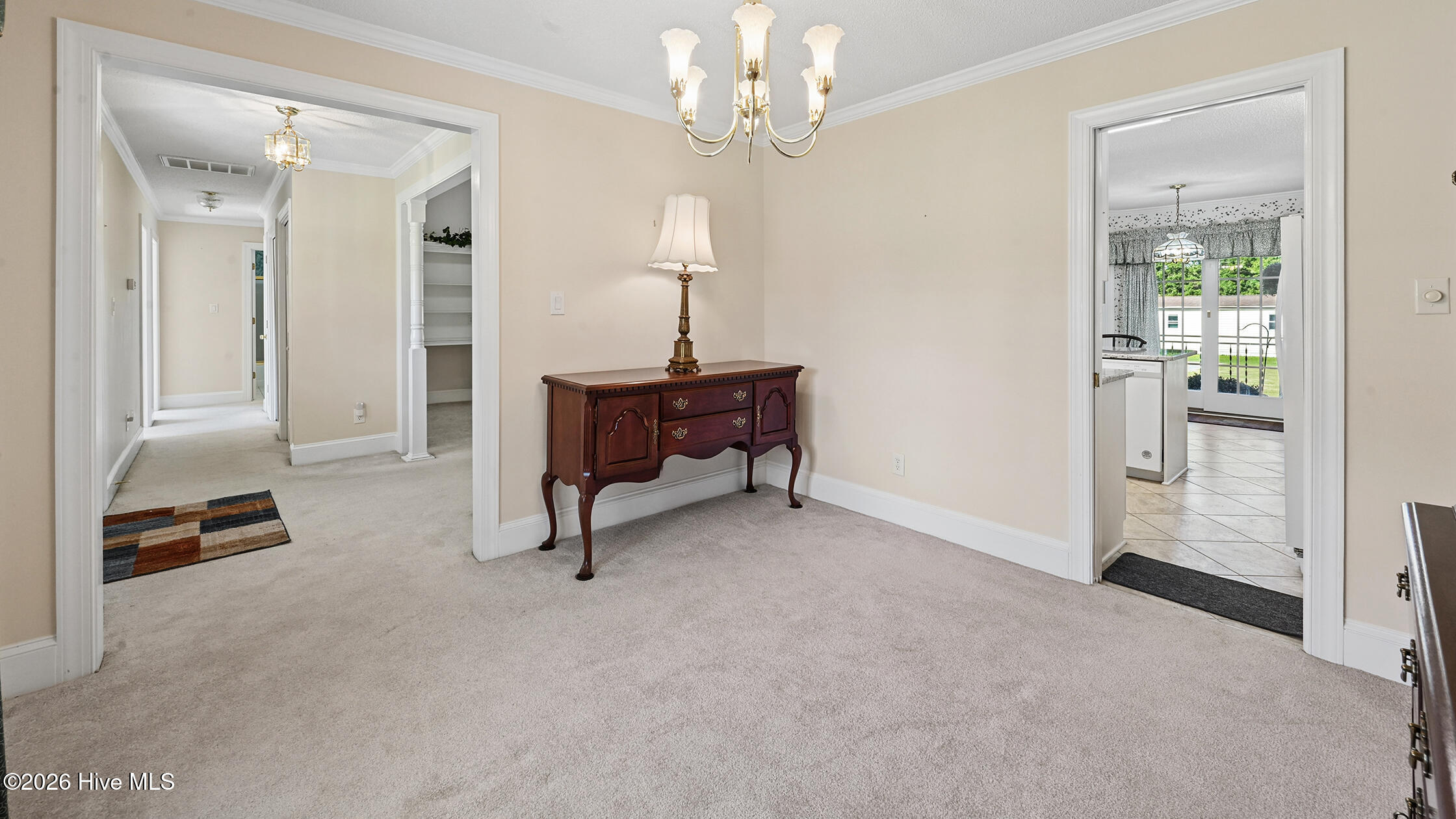 944 Country Club Drive Property Photo 29