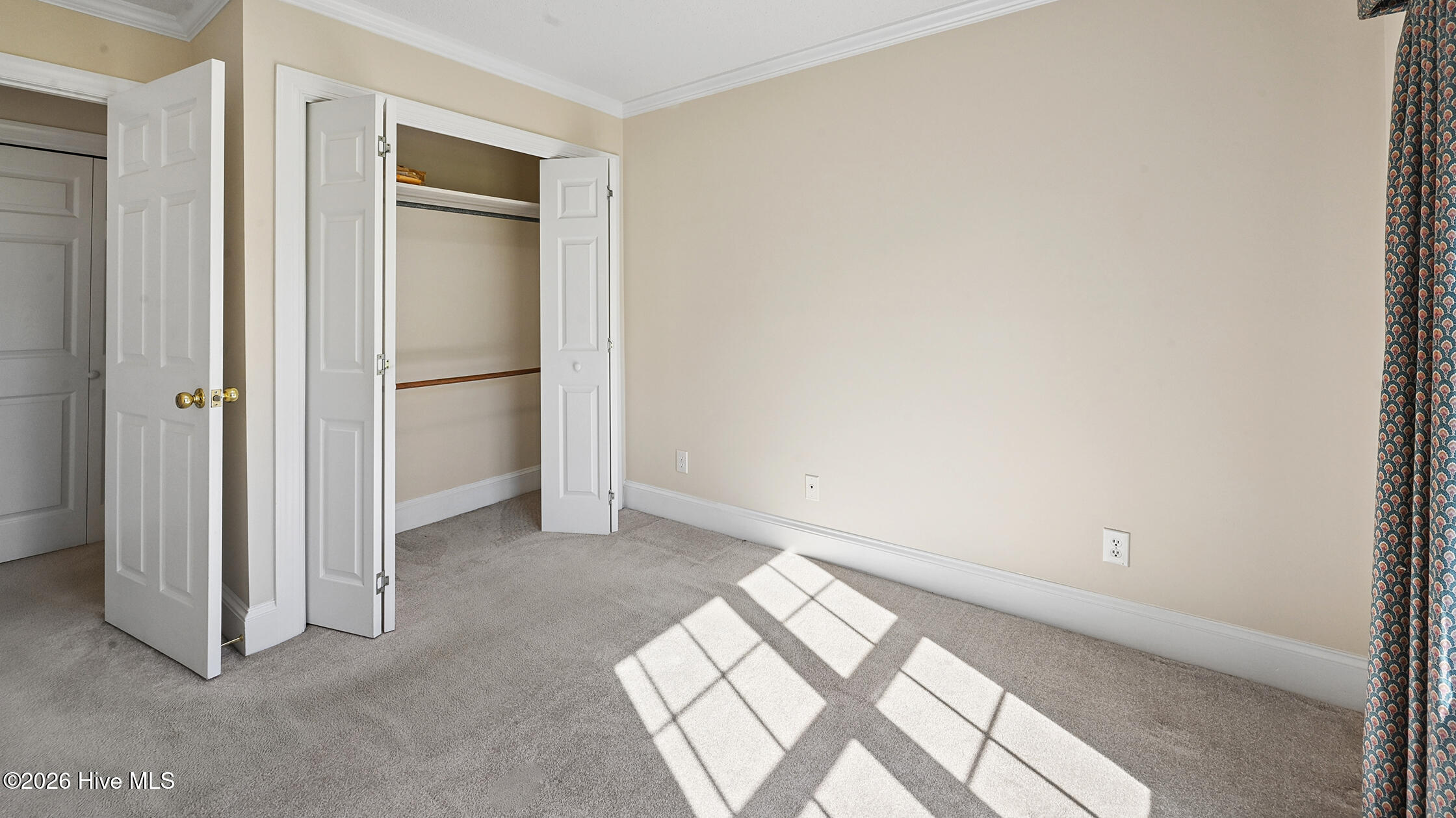 944 Country Club Drive Property Photo 48