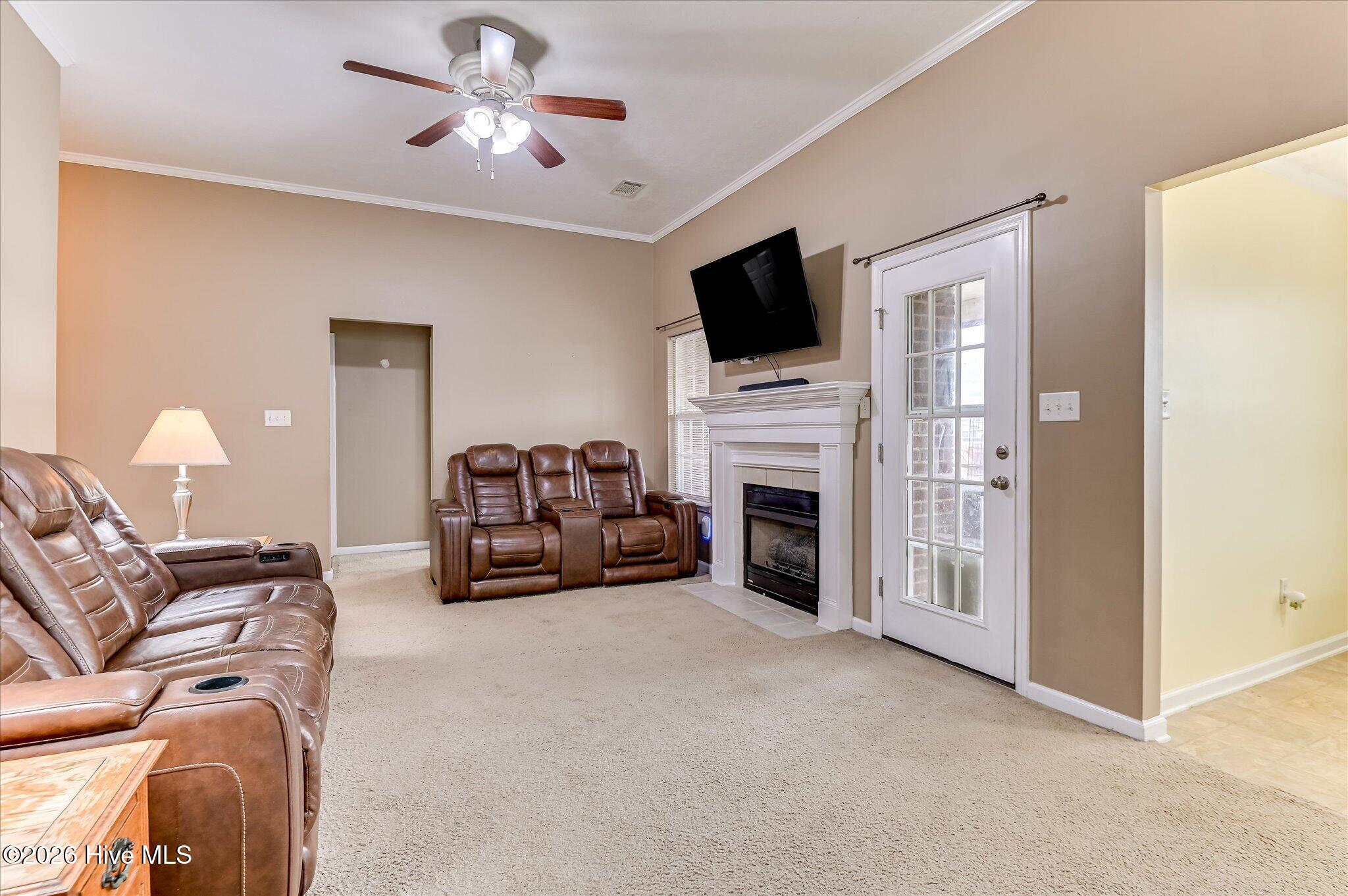 200 Rainbow Falls Property Photo 6