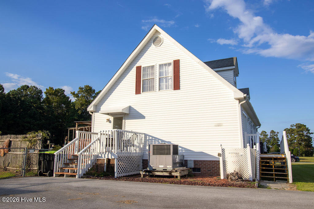 195 Godfrey Boulevard Property Photo 3