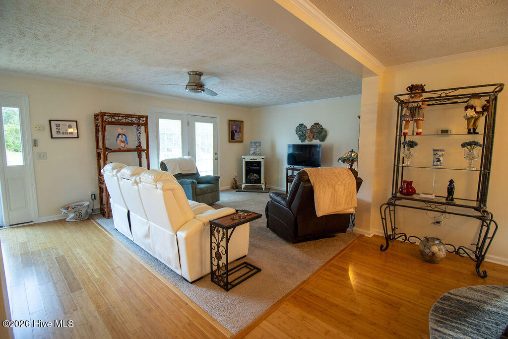 195 Godfrey Boulevard Property Photo 10
