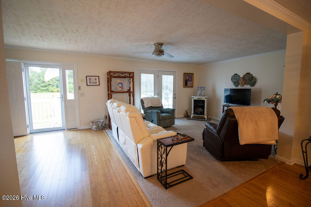 195 Godfrey Boulevard Property Photo 12