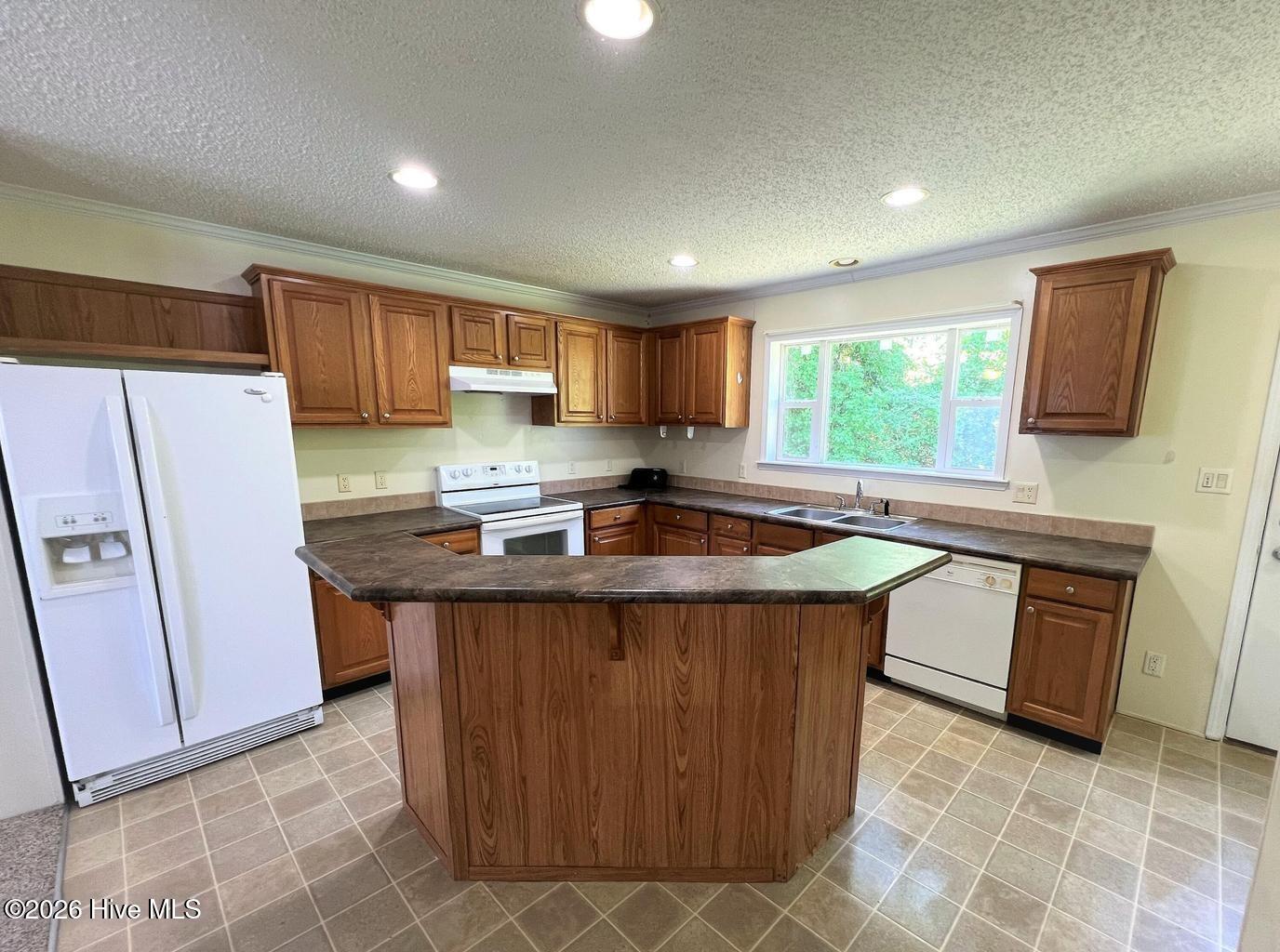 121 Darden Street Property Photo 8