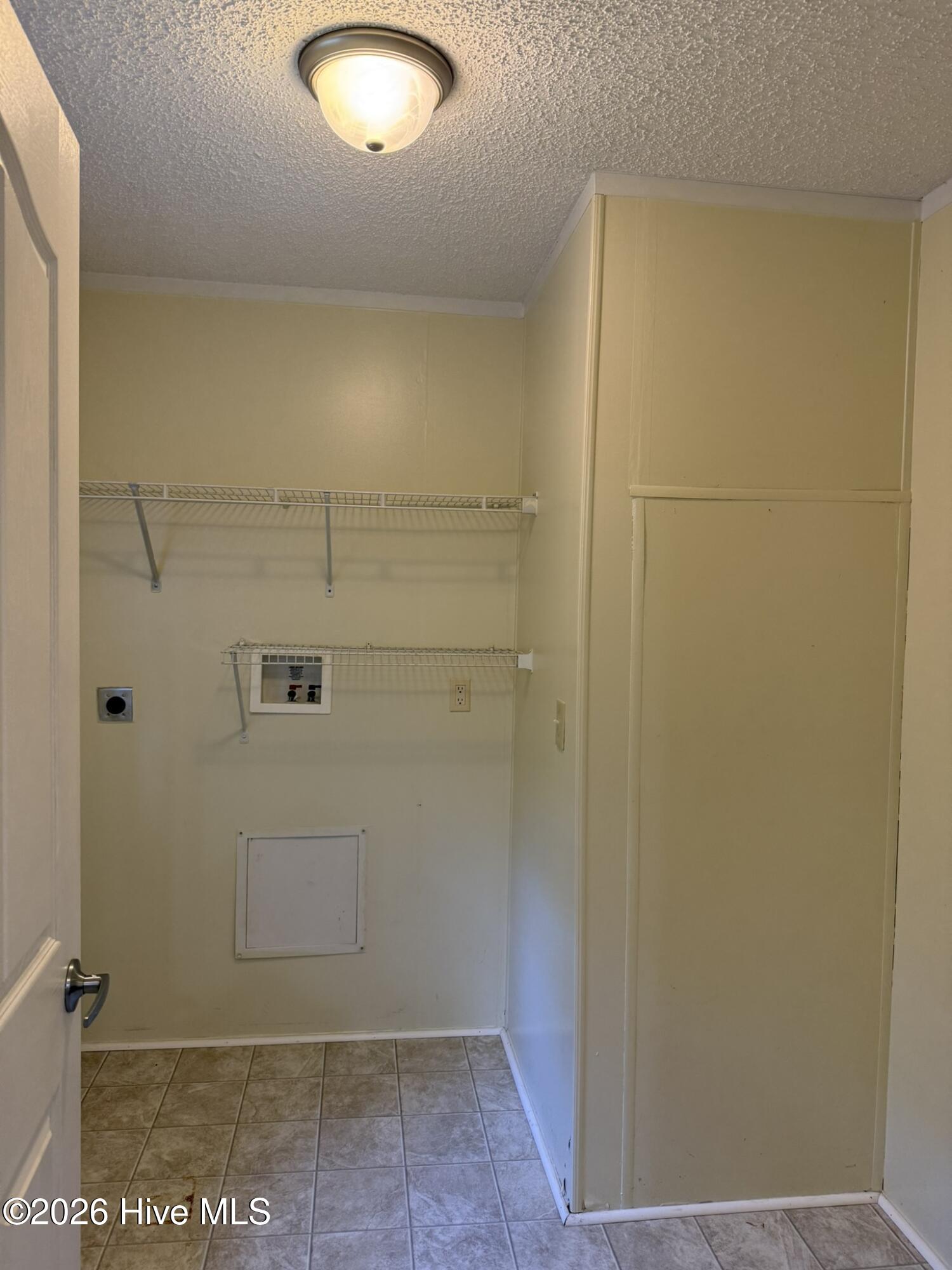 121 Darden Street Property Photo 10