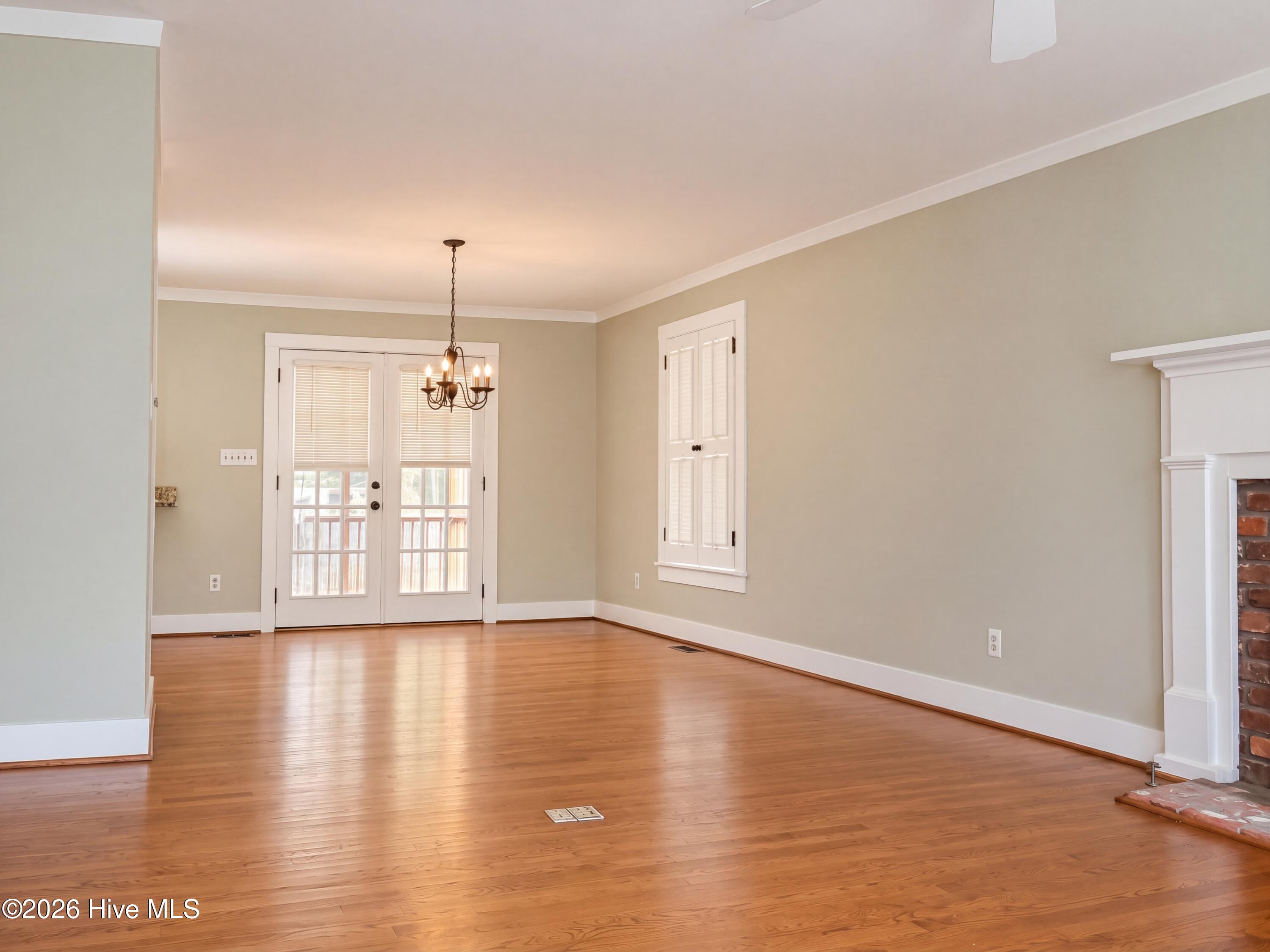 133 Salem Court Property Photo 3