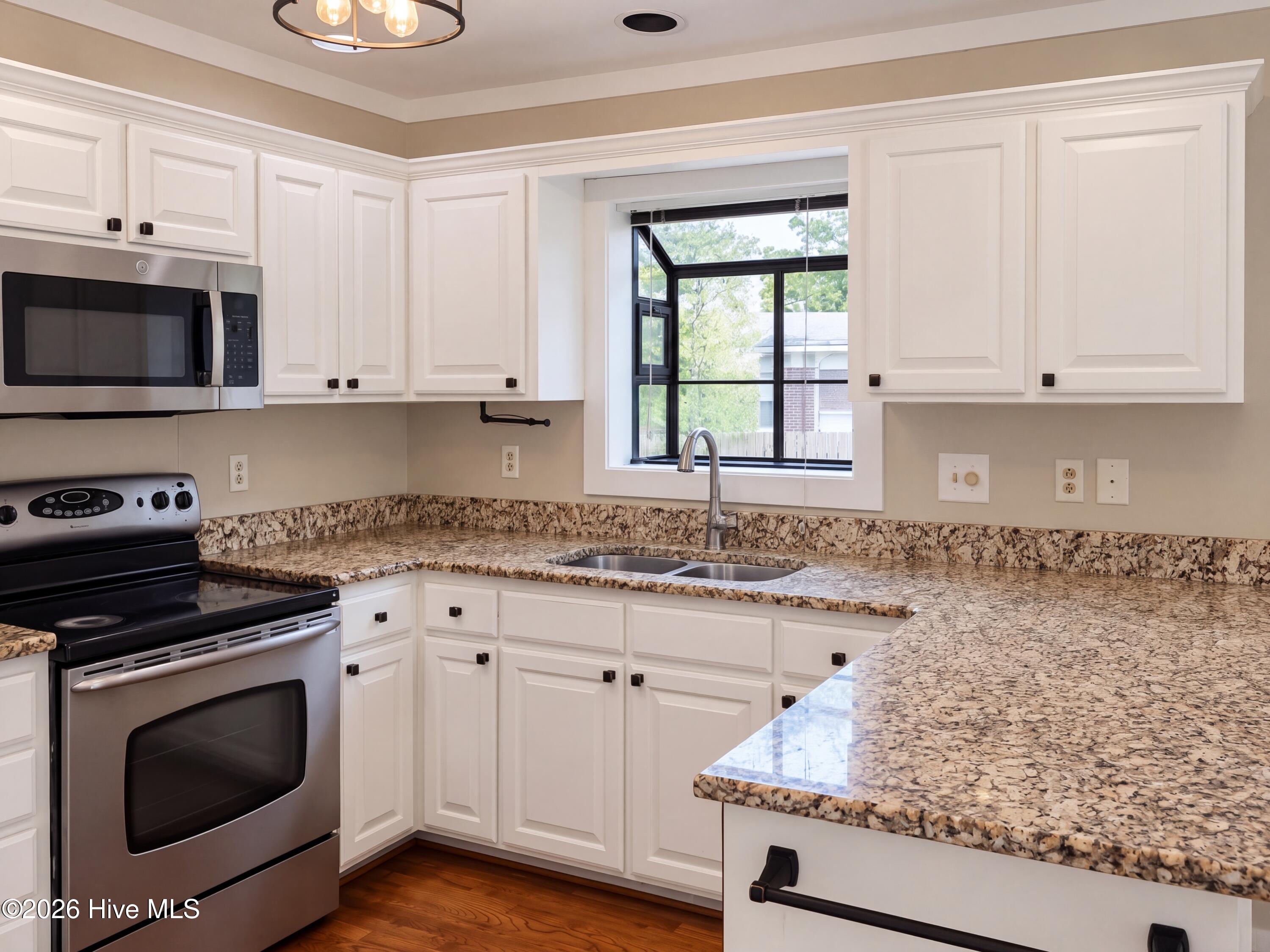 133 Salem Court Property Photo 6