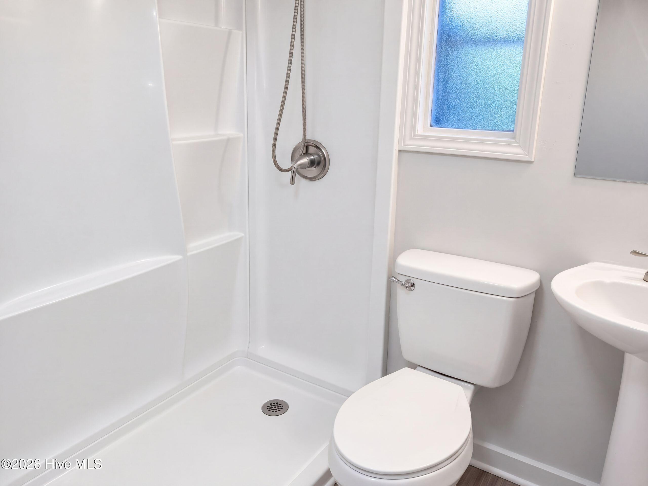 206 N Poplar Street E Property Photo 12