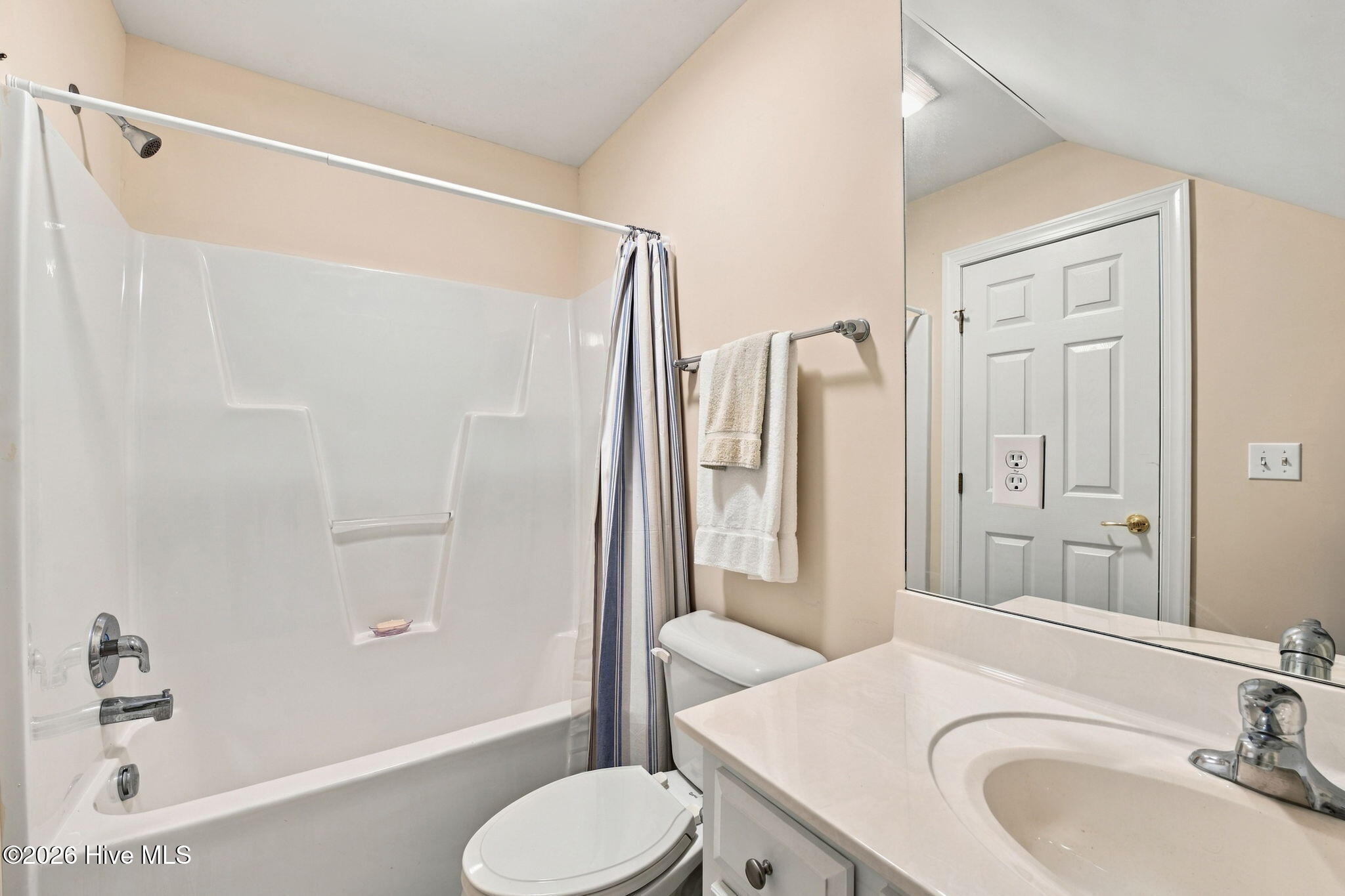 124 Mom Lane Property Photo 28
