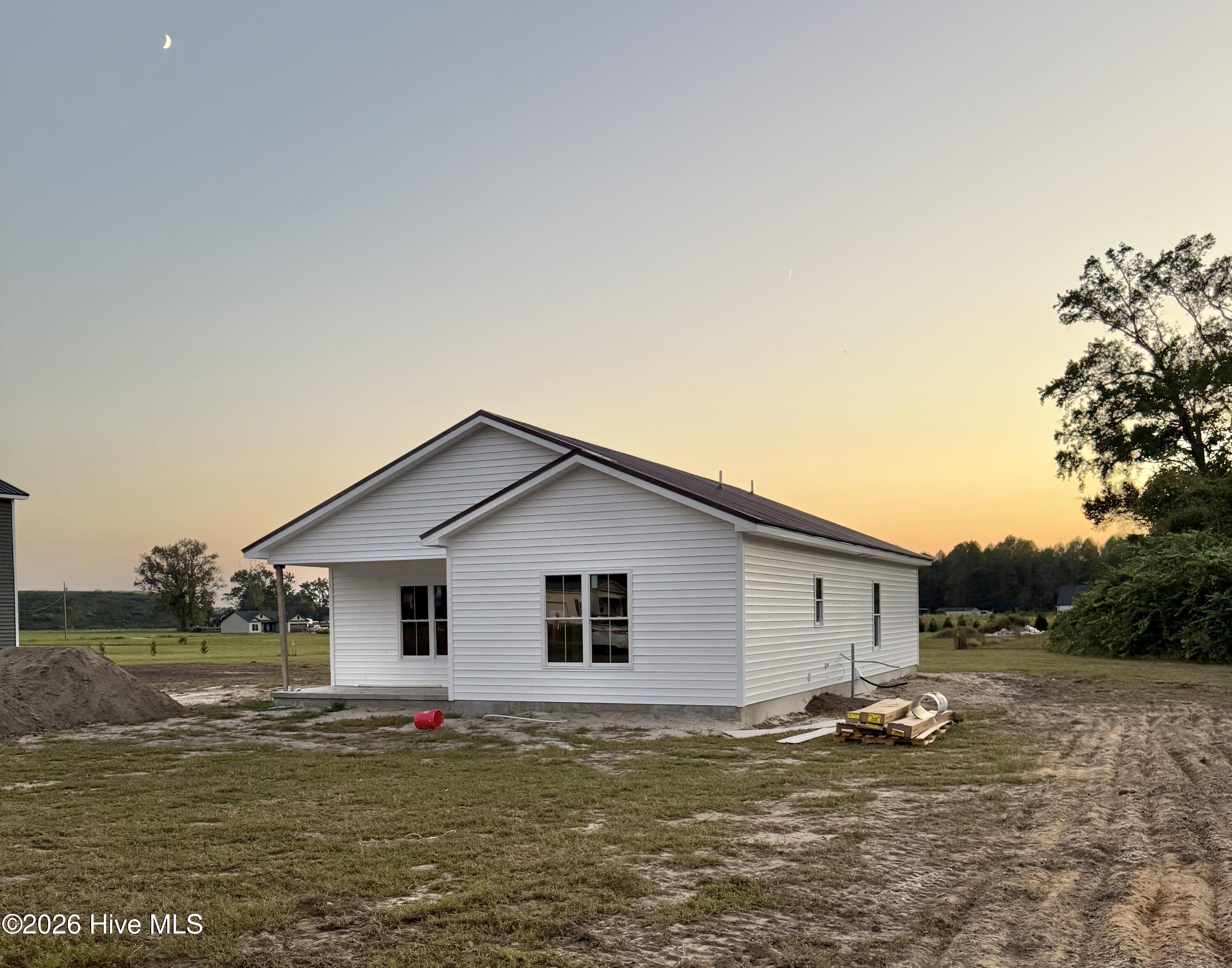1355 Roosevelt Spain Road Property Photo 2