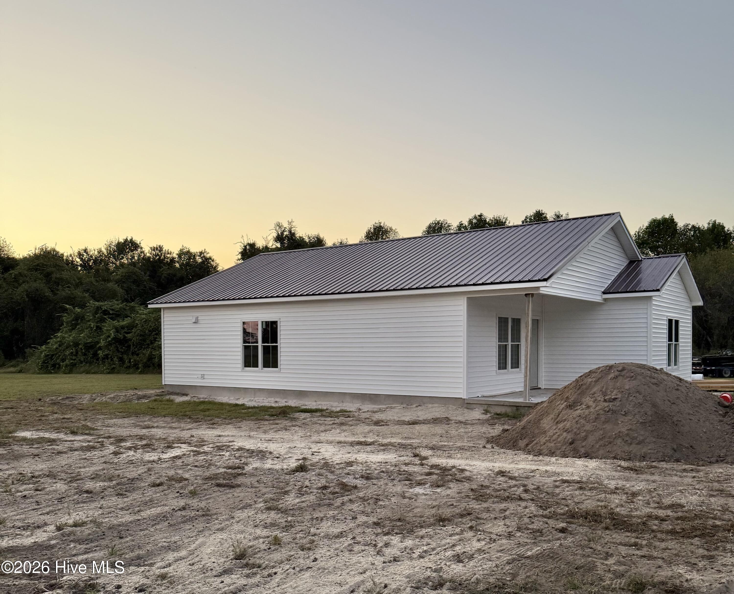 1355 Roosevelt Spain Road Property Photo 3