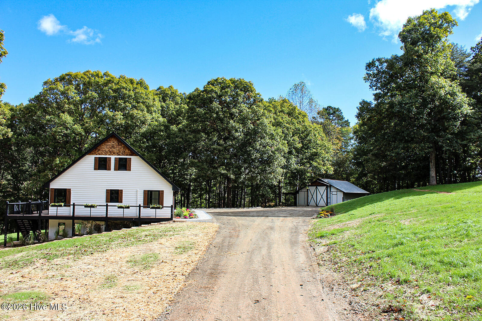 121 Wolfcreek Road Property Photo 6