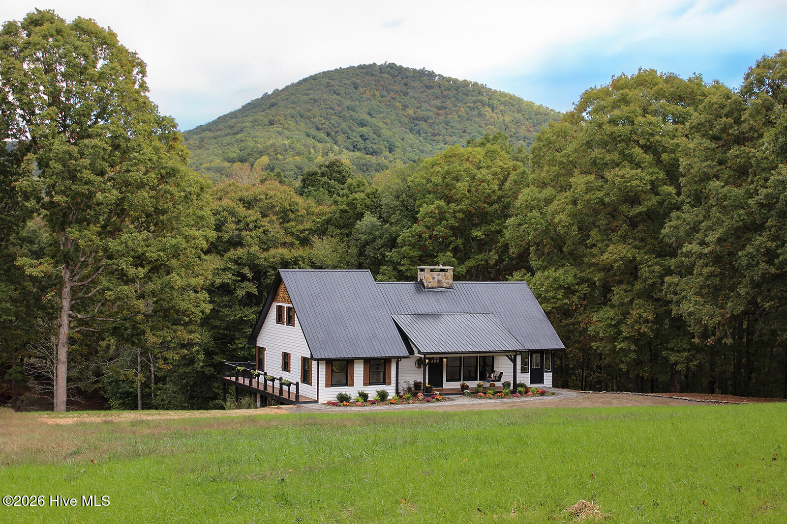 121 Wolfcreek Road Property Photo 7