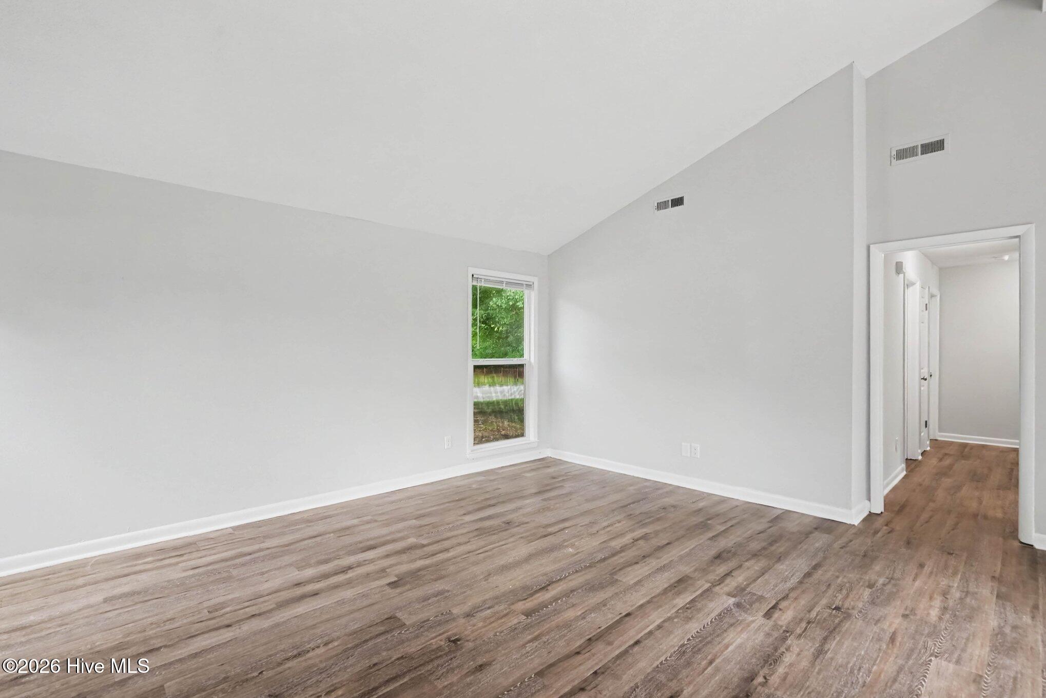 108 Deerfield Drive Property Photo 7