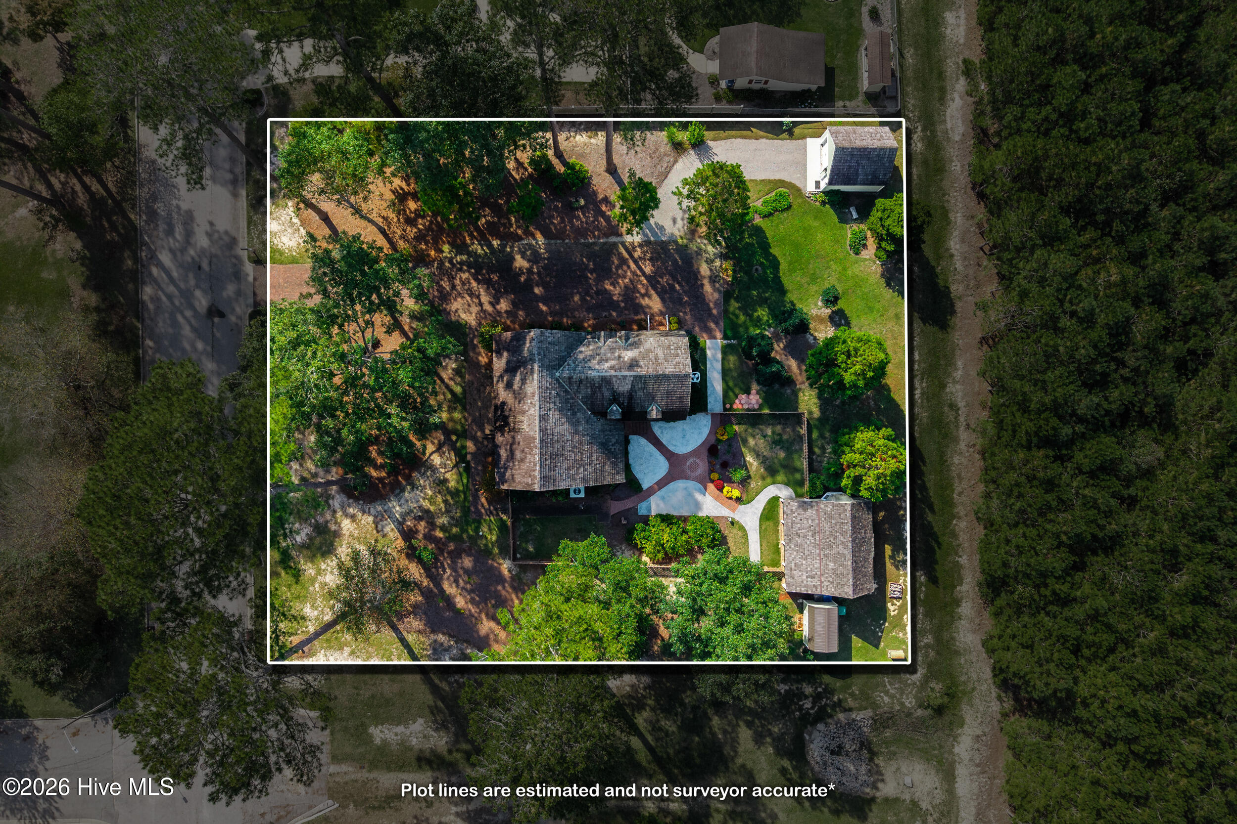 1516 Colony Drive Property Photo 4