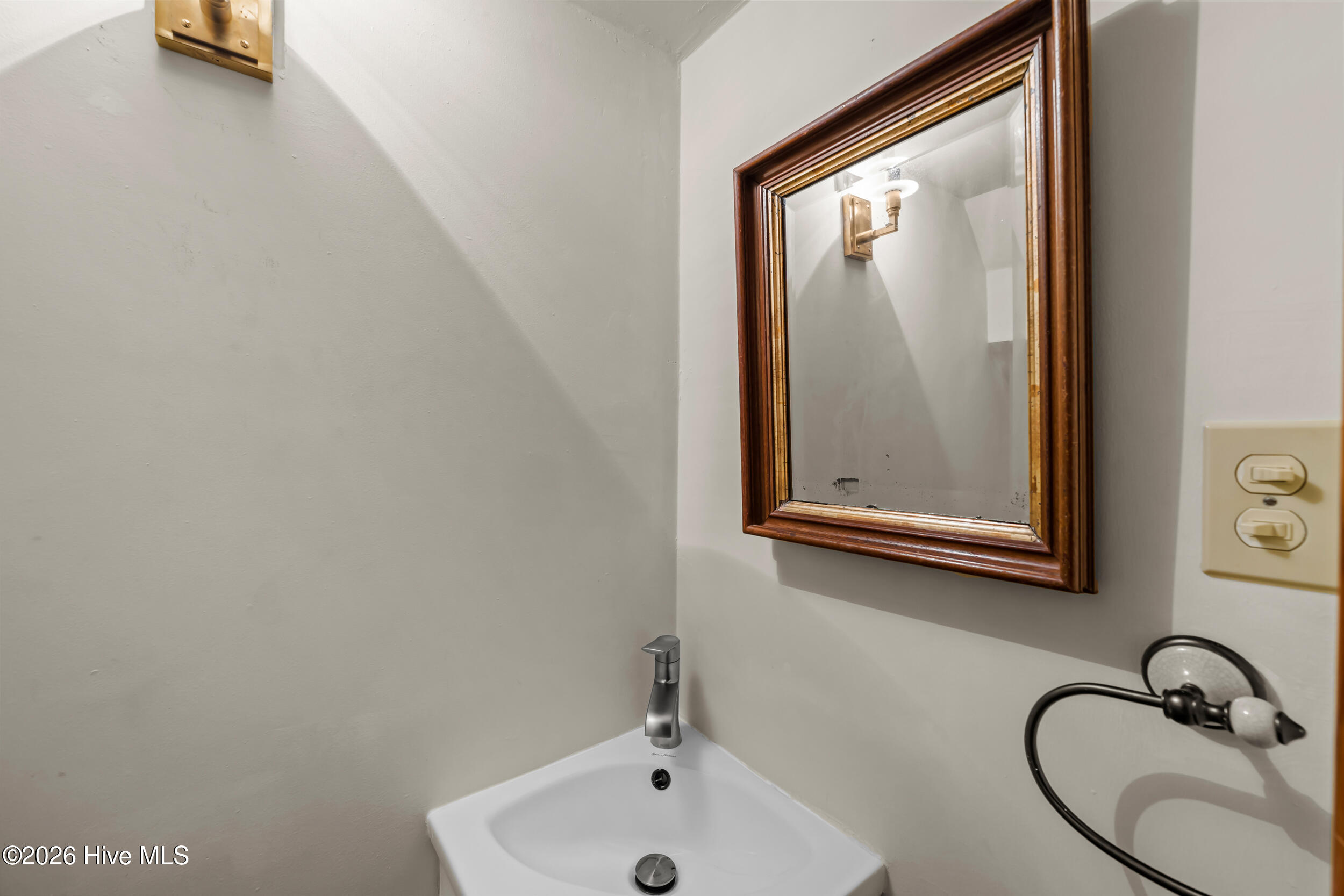 1516 Colony Drive Property Photo 16