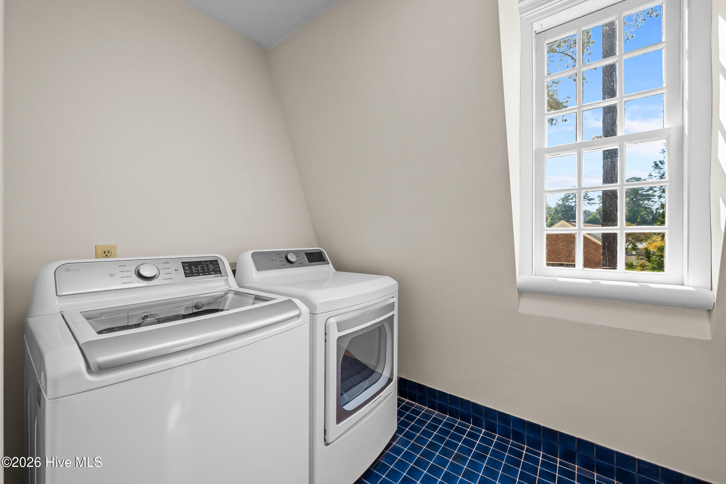 1516 Colony Drive Property Photo 24